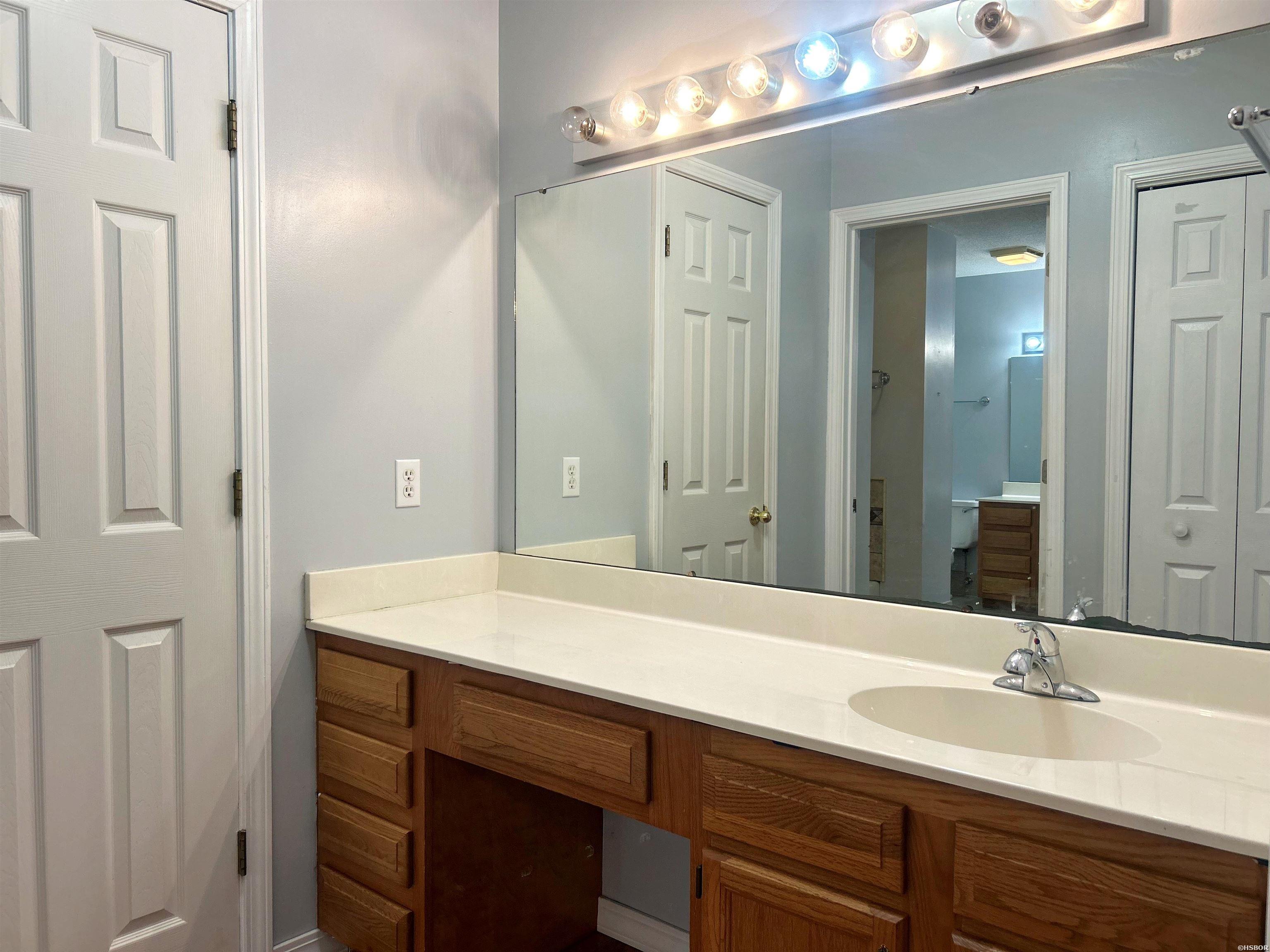 10 Edgewood Drive Property Photo 33