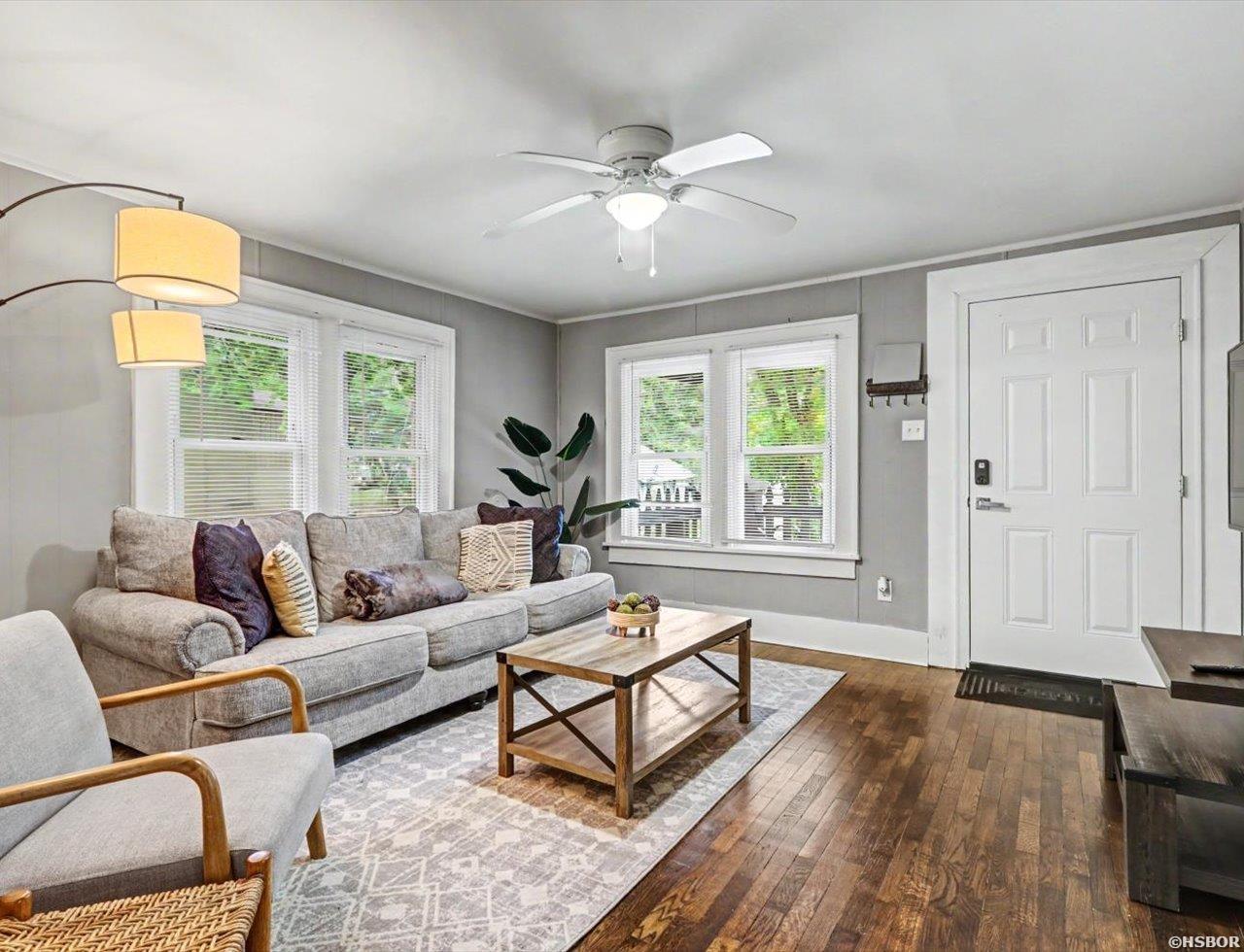 119 Poplar Street Property Photo 2