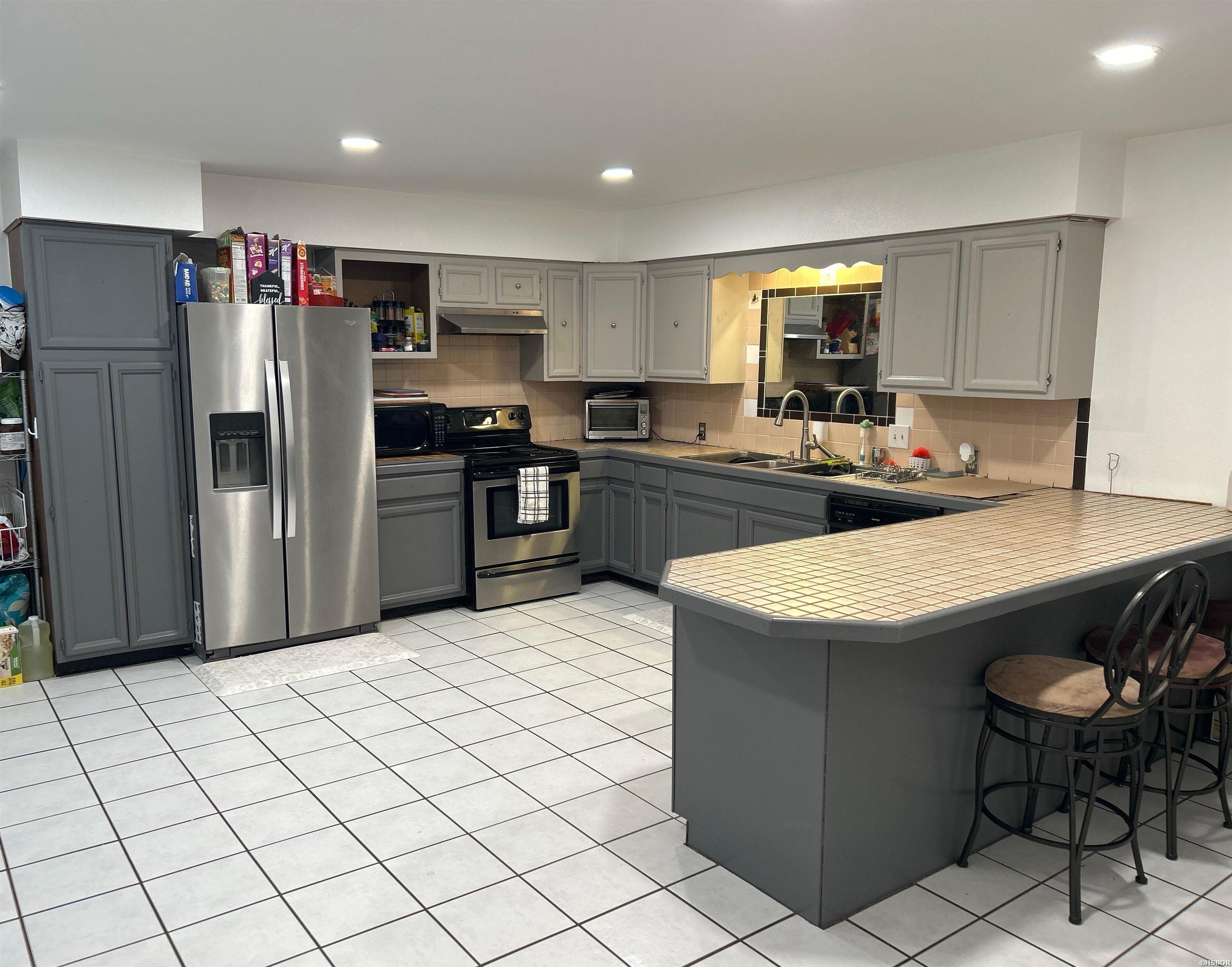 177 Castle Lane Property Photo 8