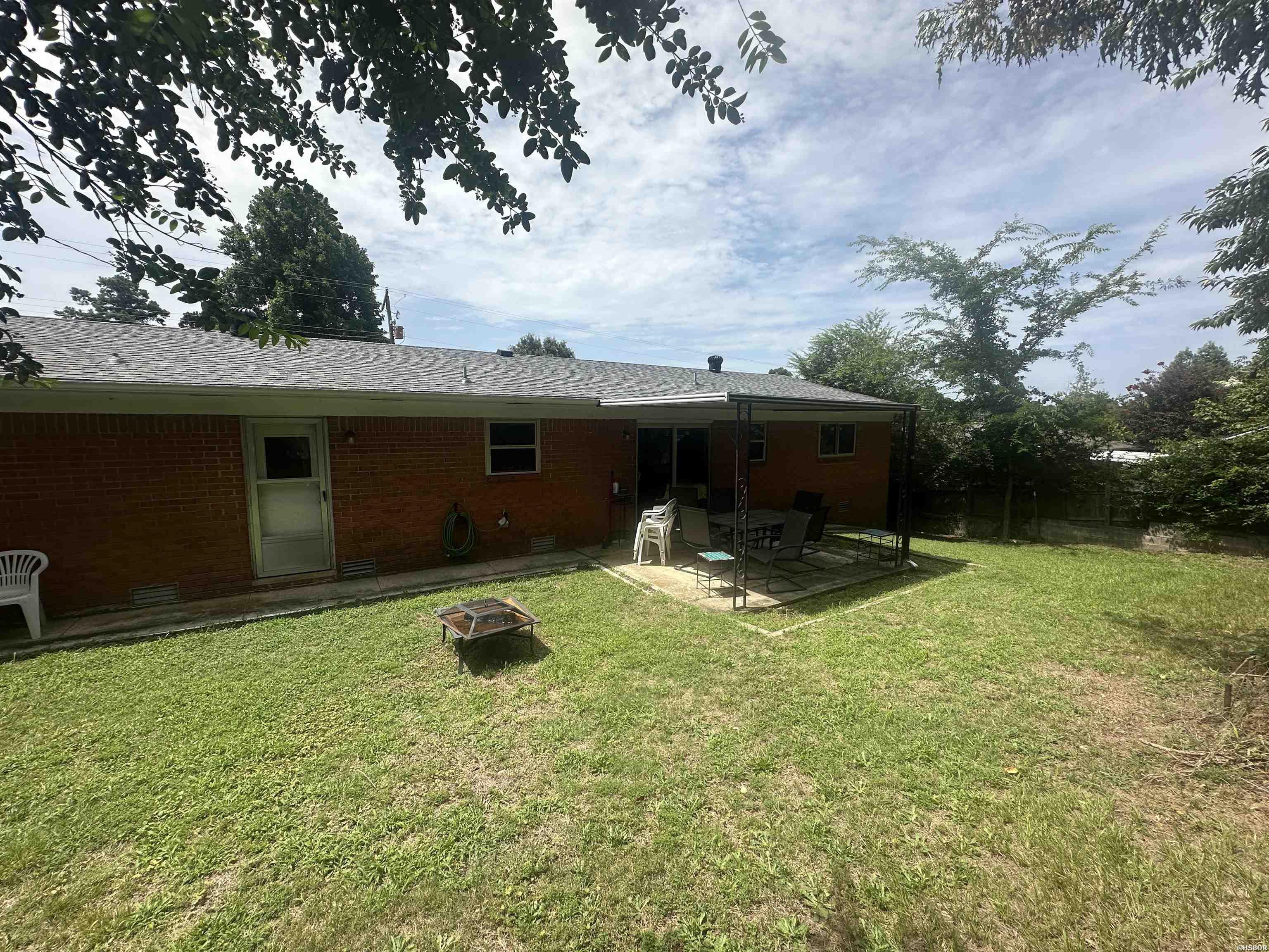 2108 Hobson Property Photo 2
