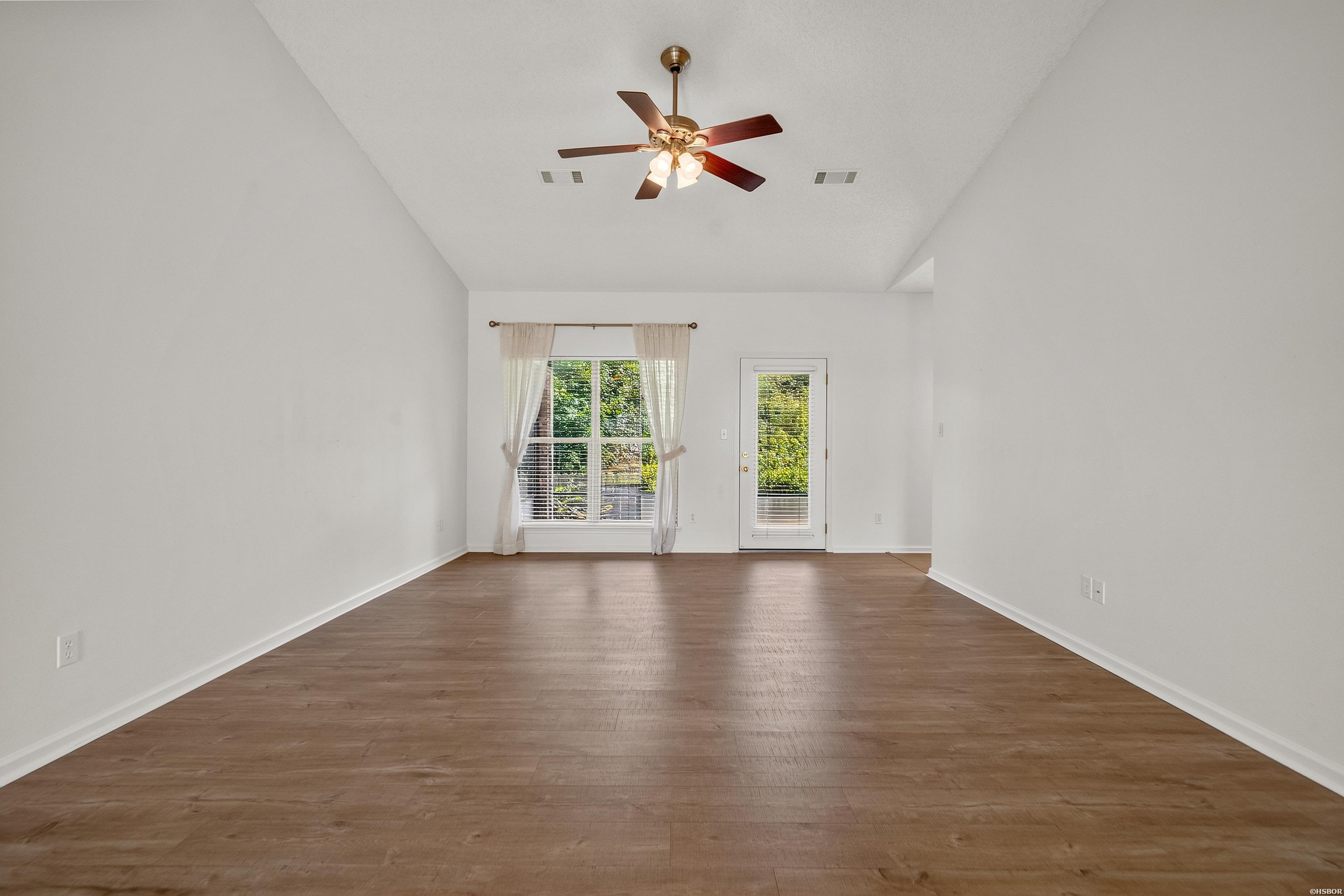 600 Pakis Street Property Photo 4