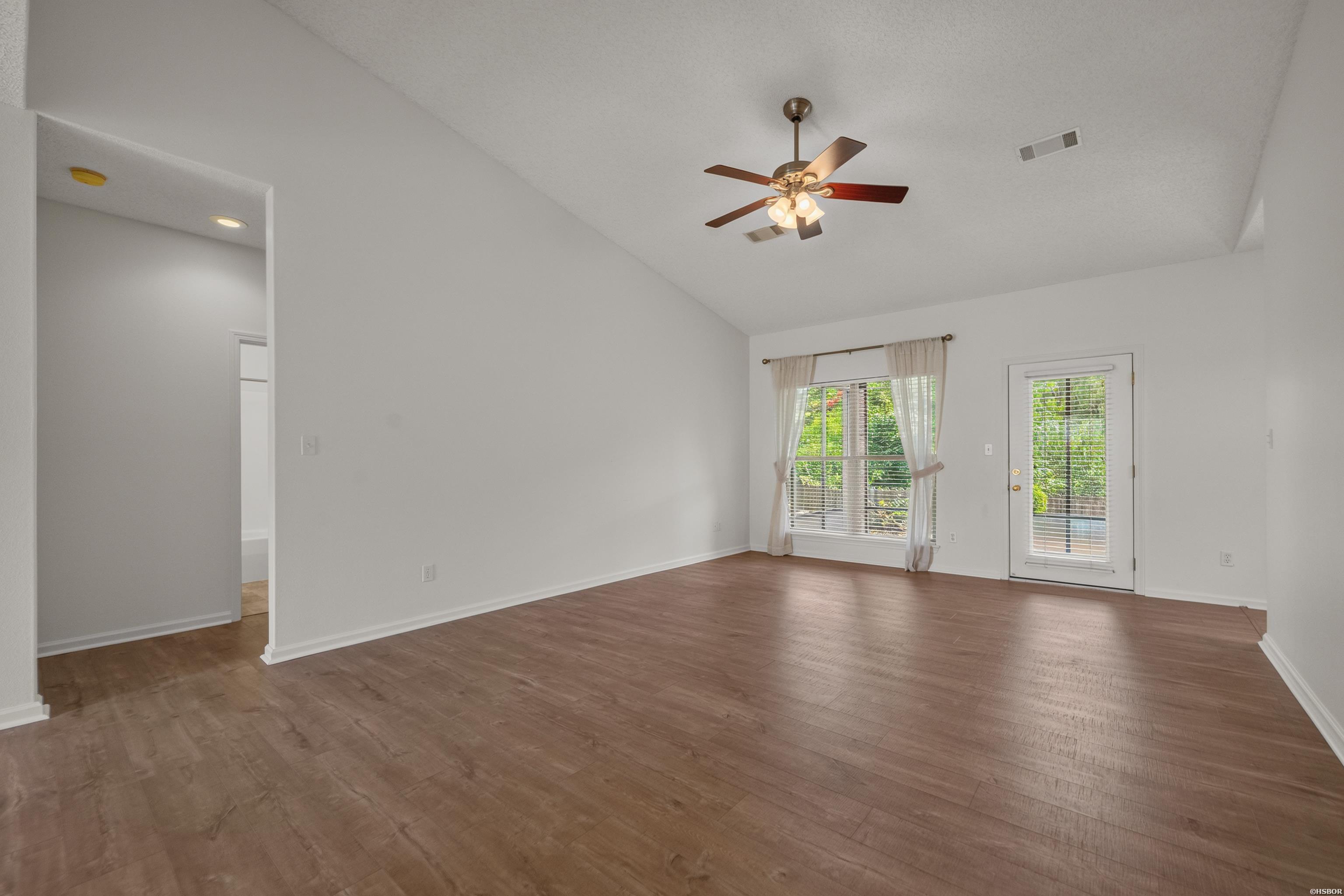 600 Pakis Street Property Photo 5
