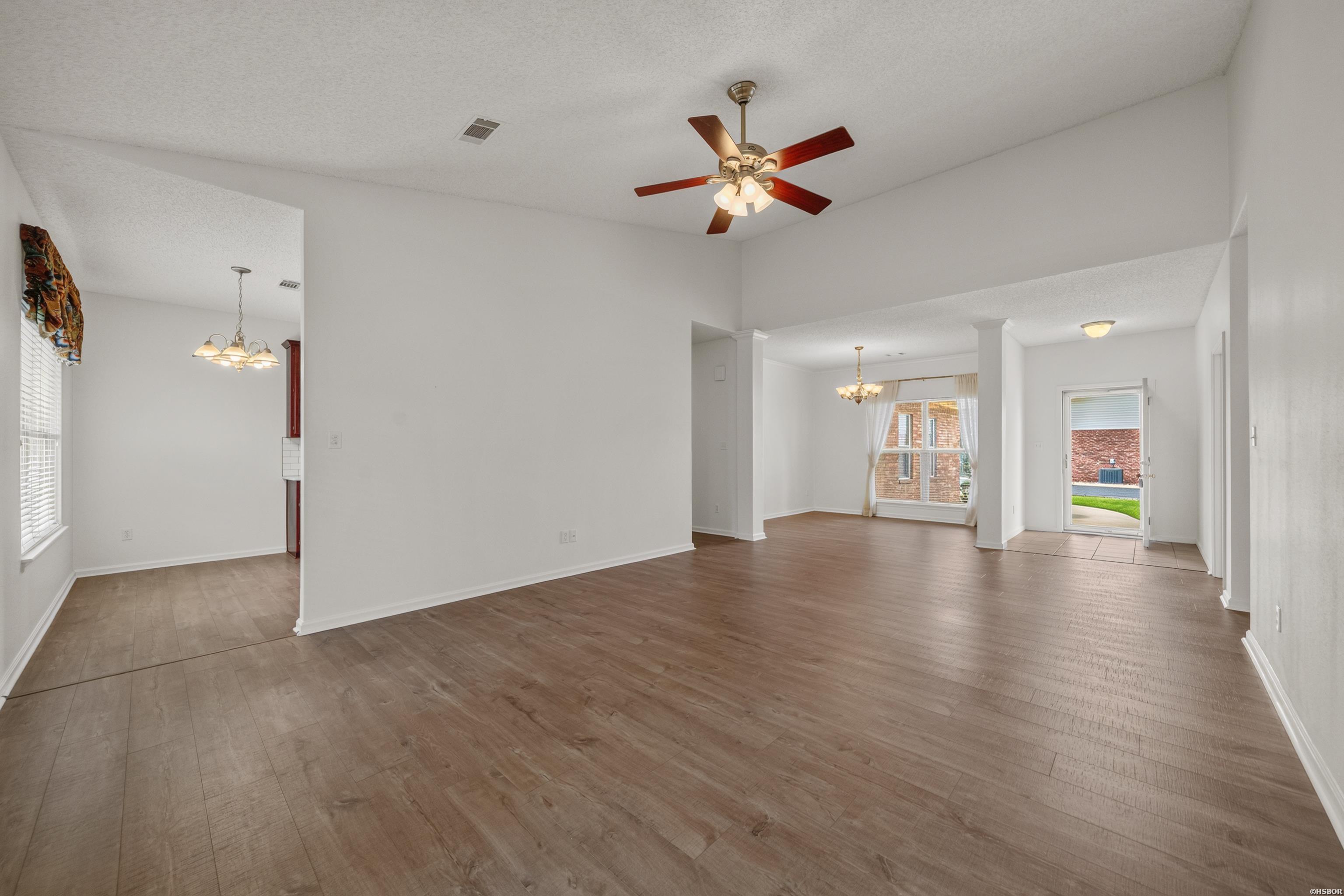 600 Pakis Street Property Photo 6