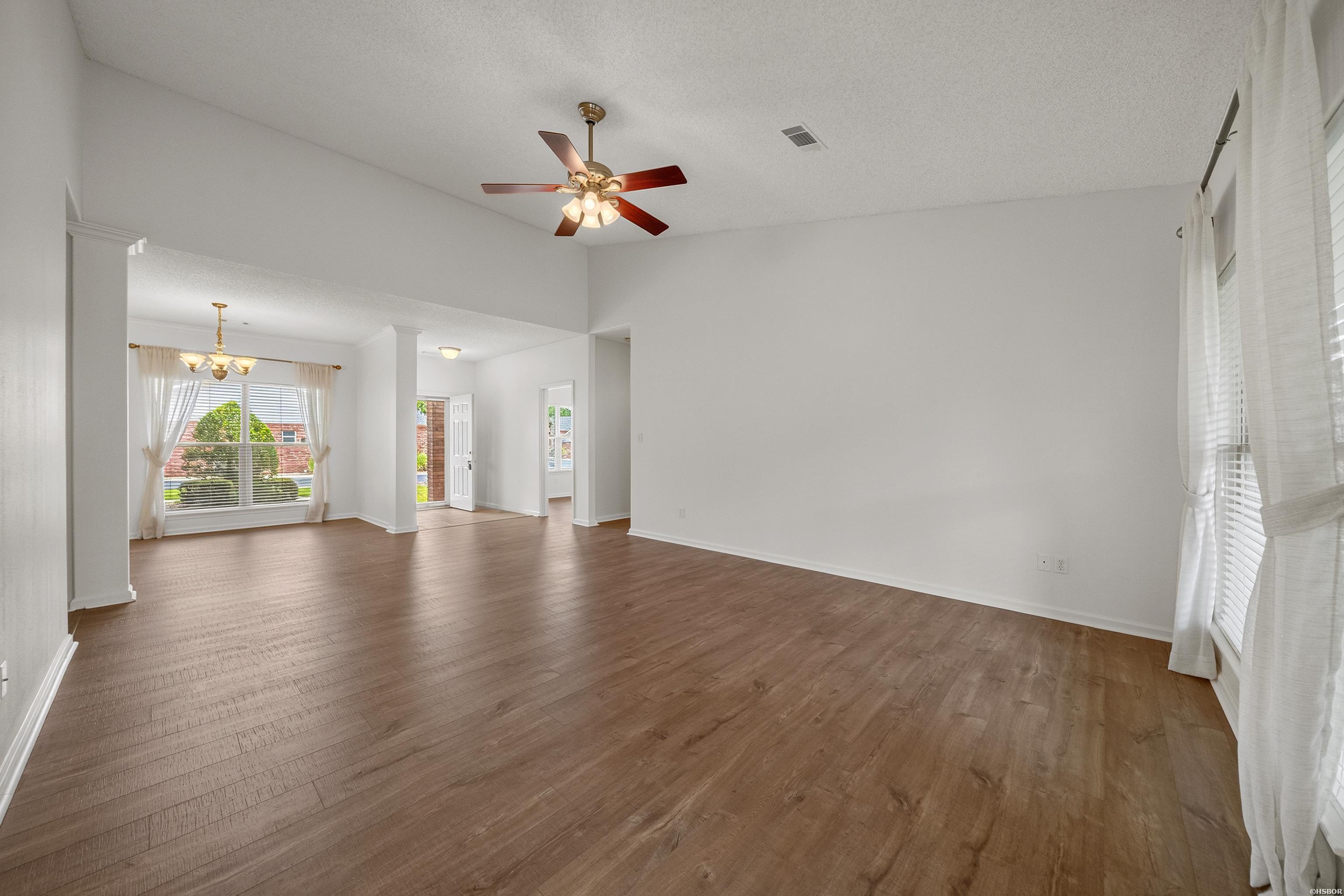 600 Pakis Street Property Photo 8