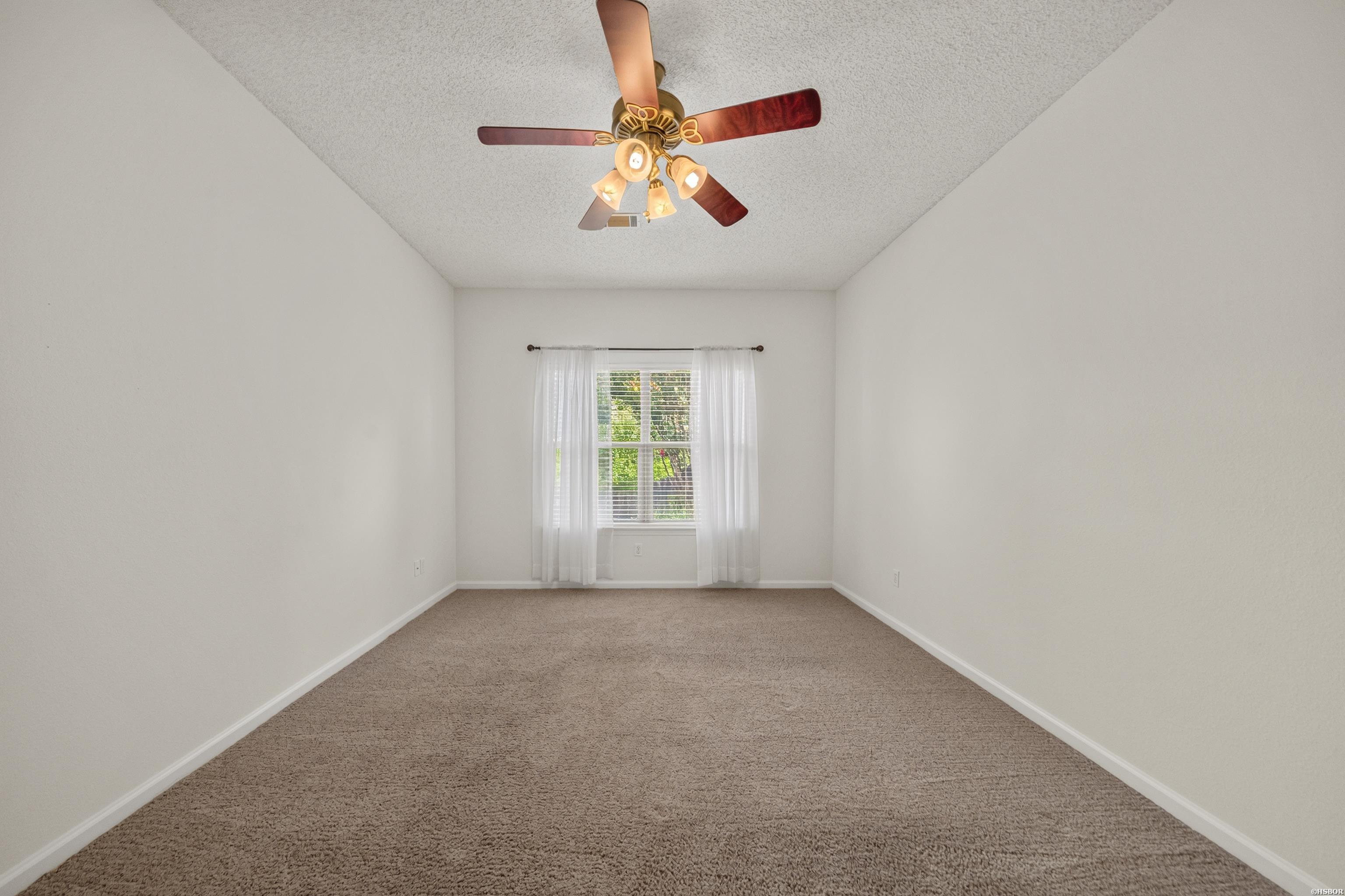 600 Pakis Street Property Photo 17