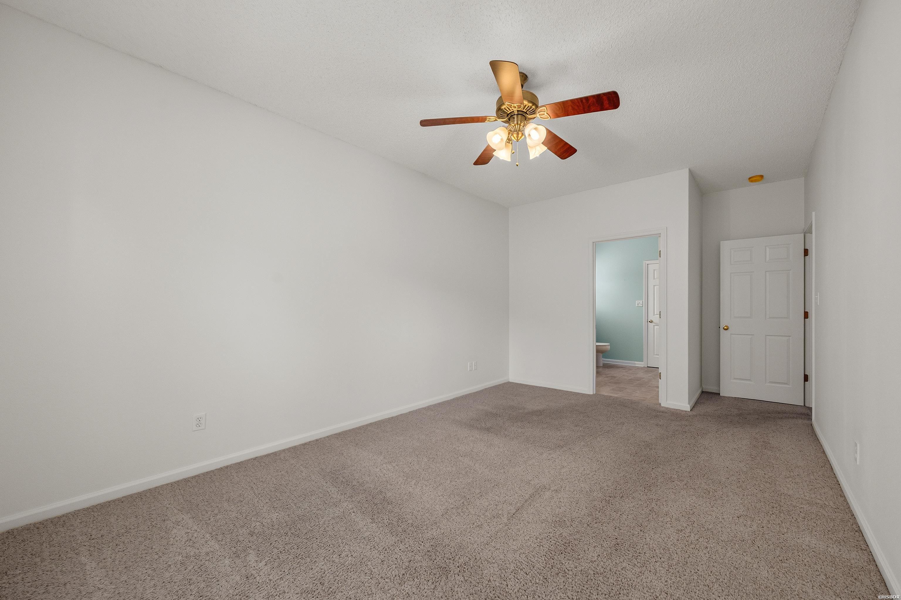 600 Pakis Street Property Photo 19