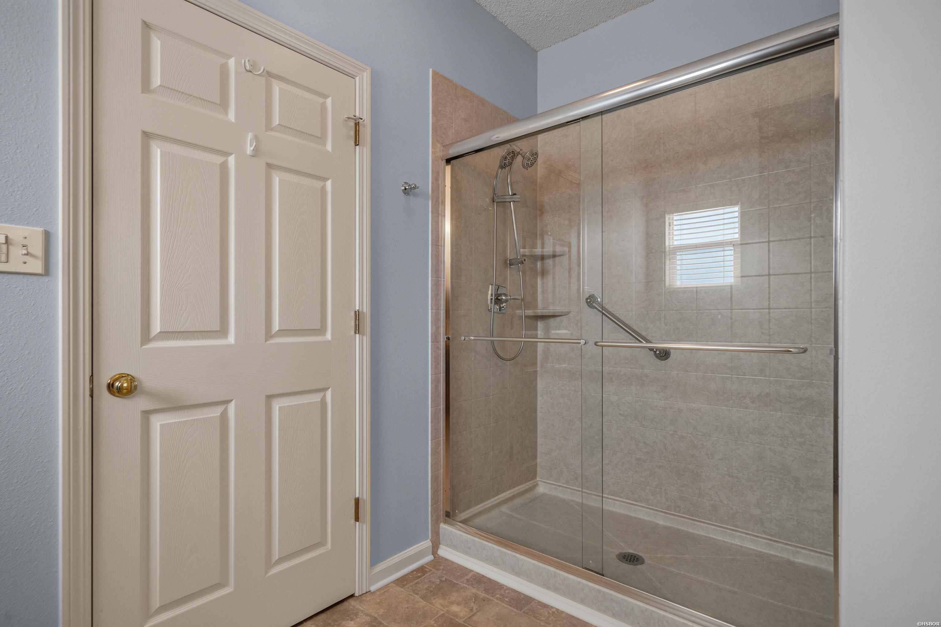 600 Pakis Street Property Photo 21