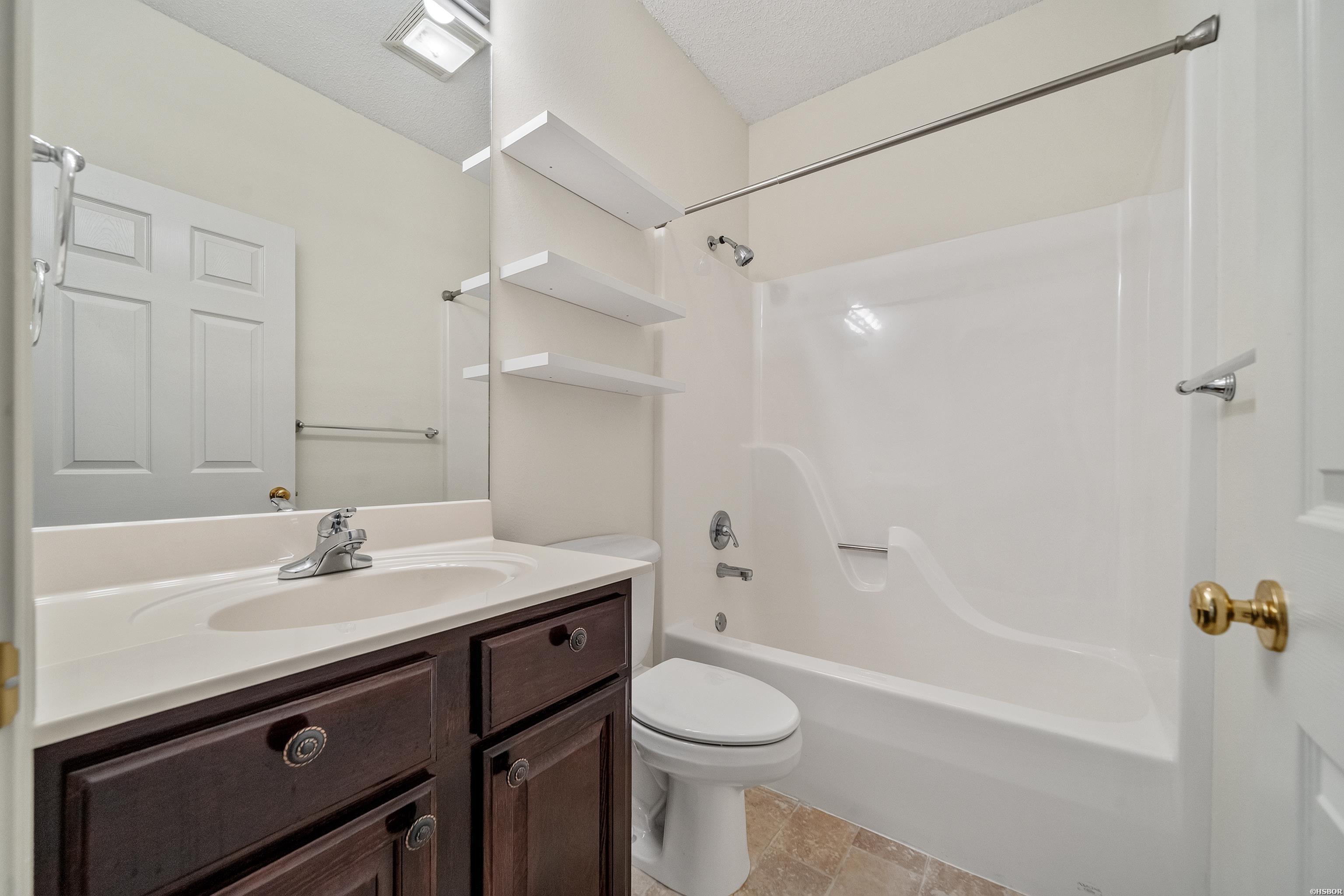 600 Pakis Street Property Photo 26