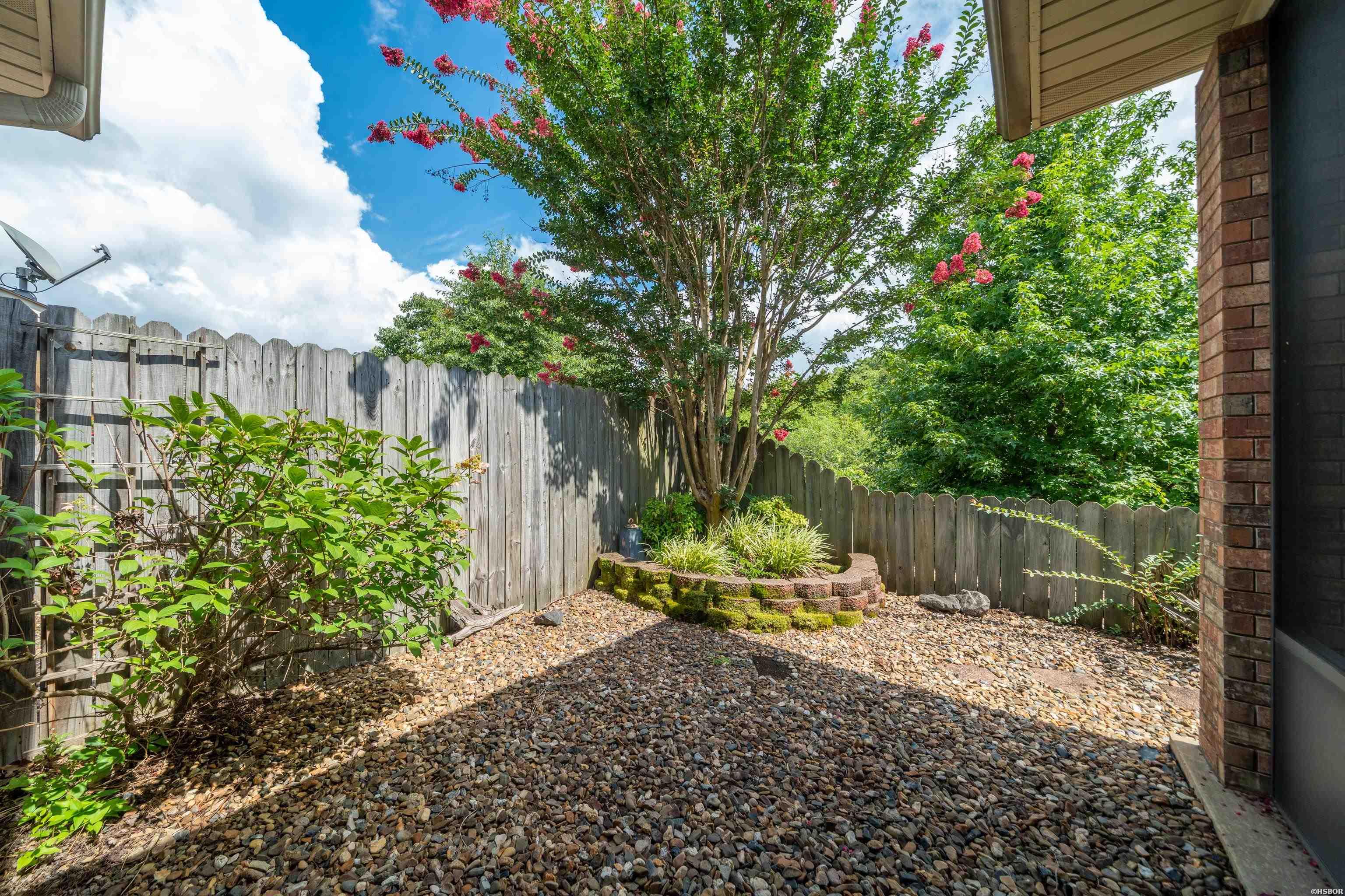 600 Pakis Street Property Photo 34