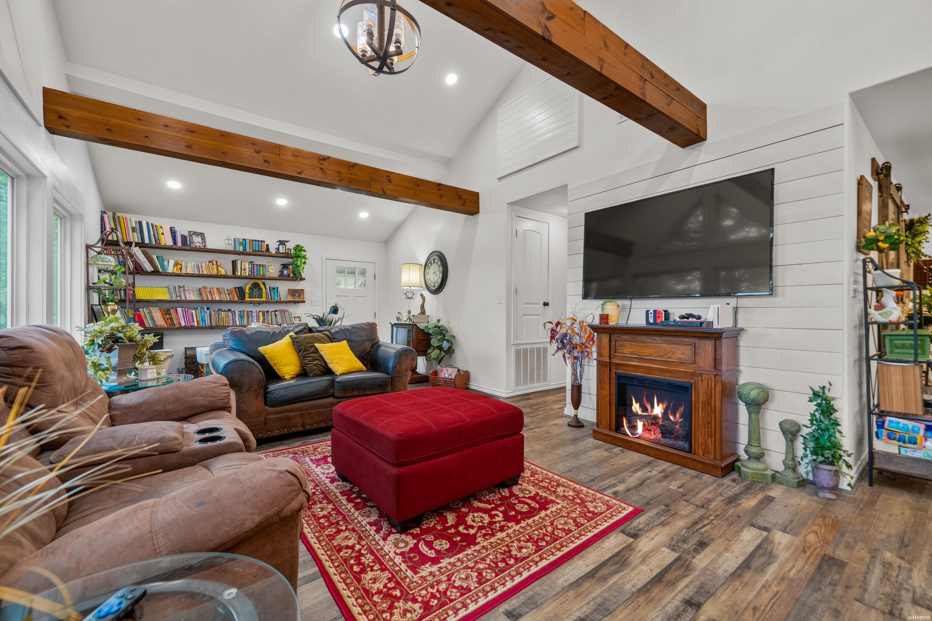 189 Crepe Myrtle Trail Property Photo 3