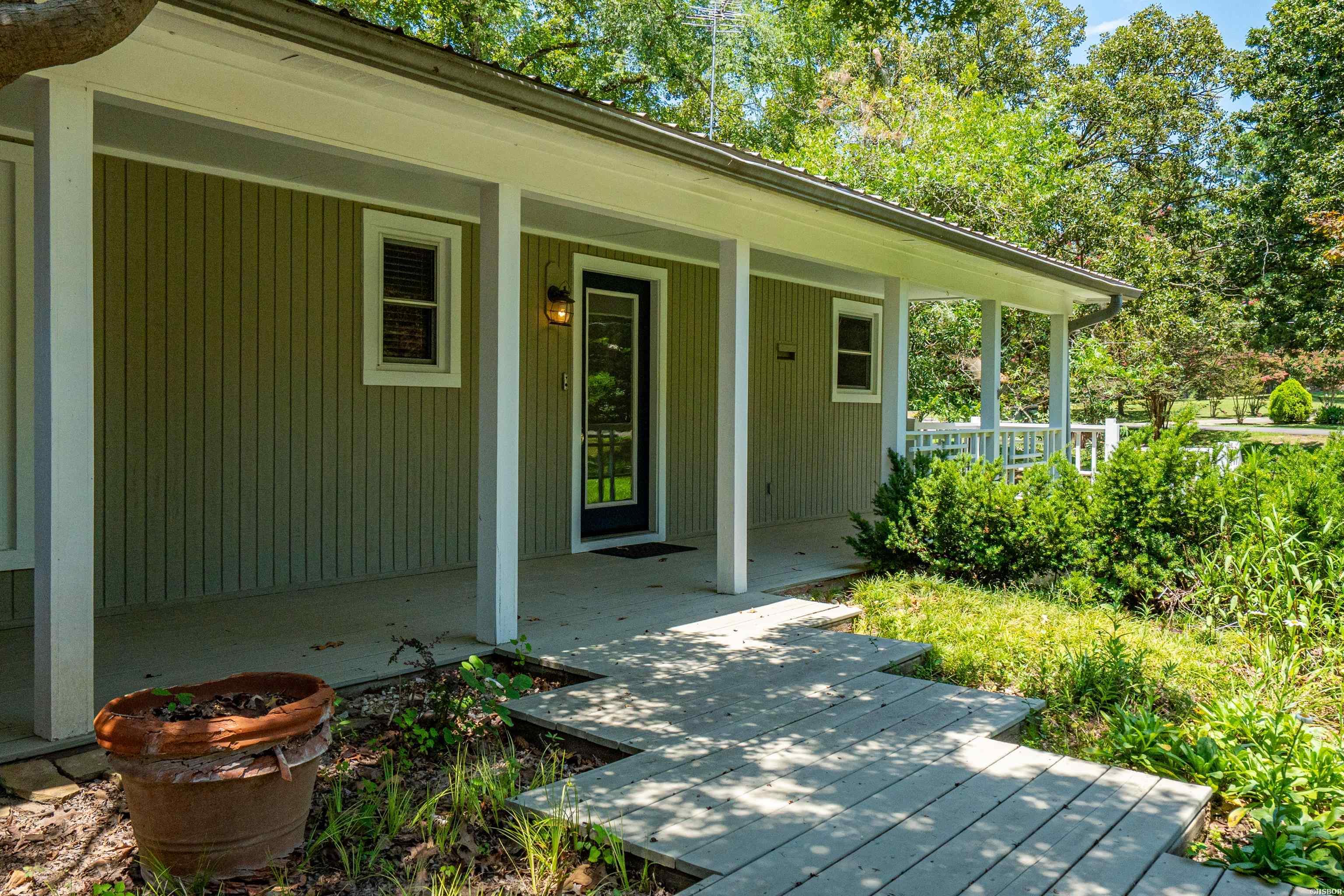 512 Beachview Circle Property Photo 8