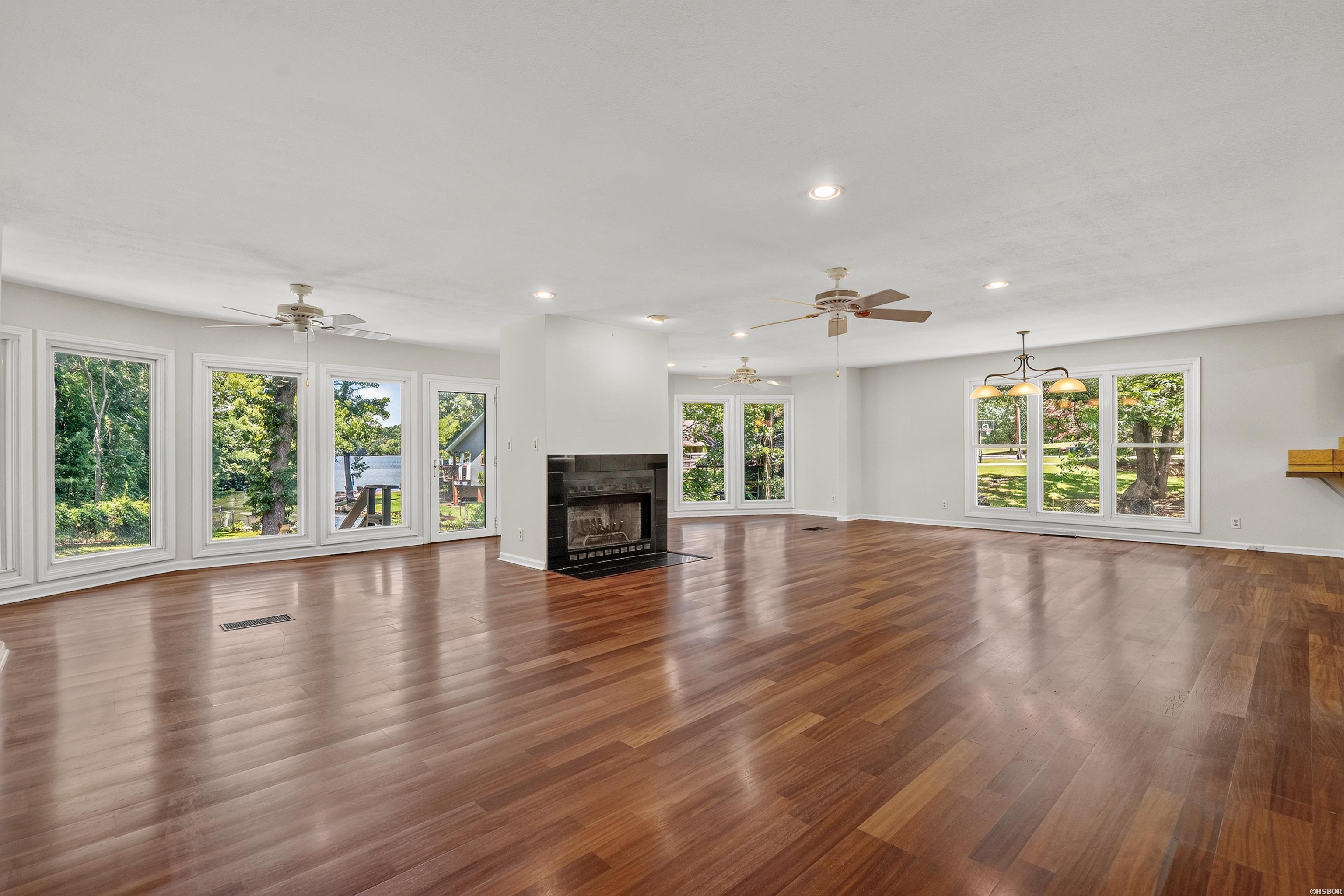512 Beachview Circle Property Photo 14