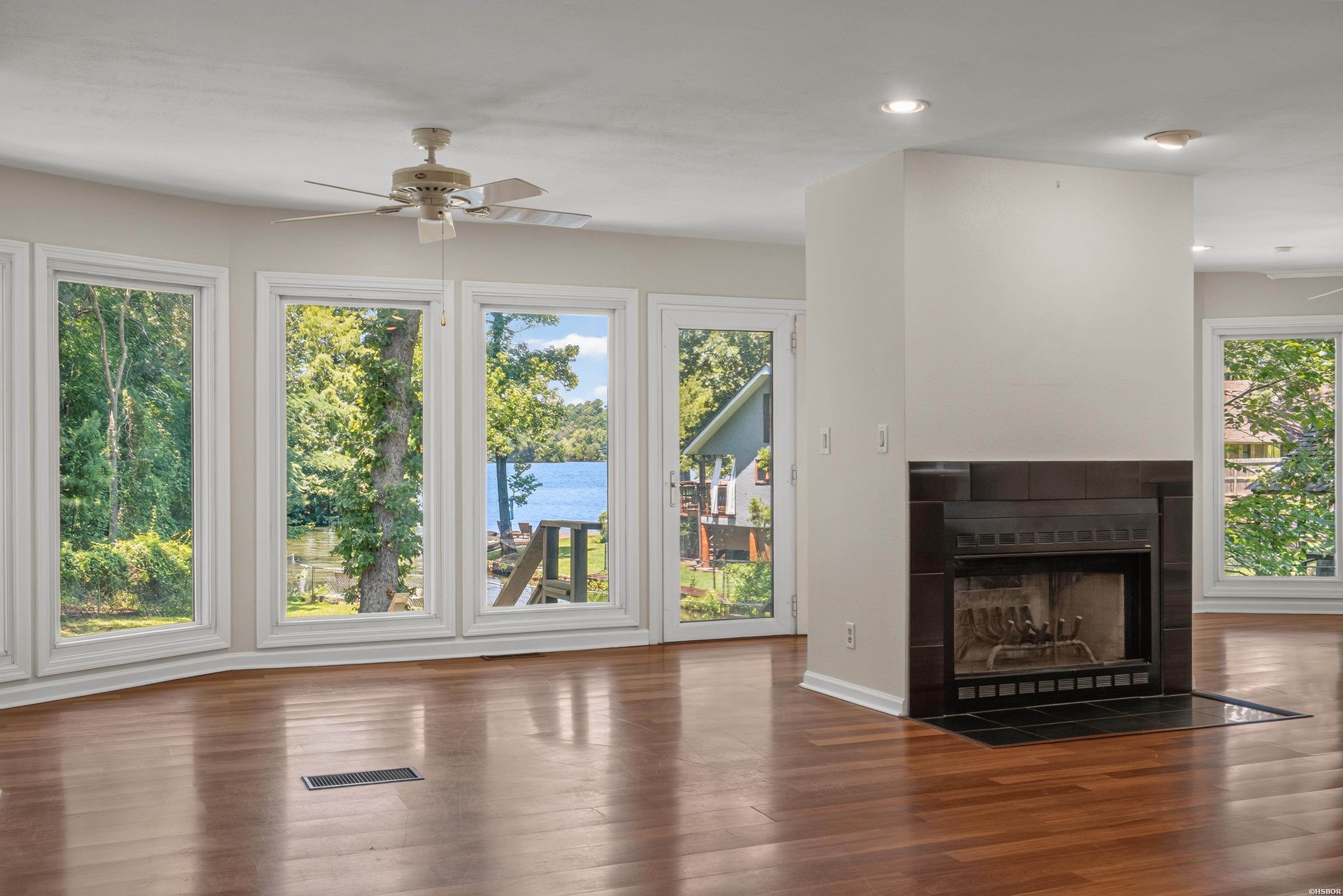 512 Beachview Circle Property Photo 15
