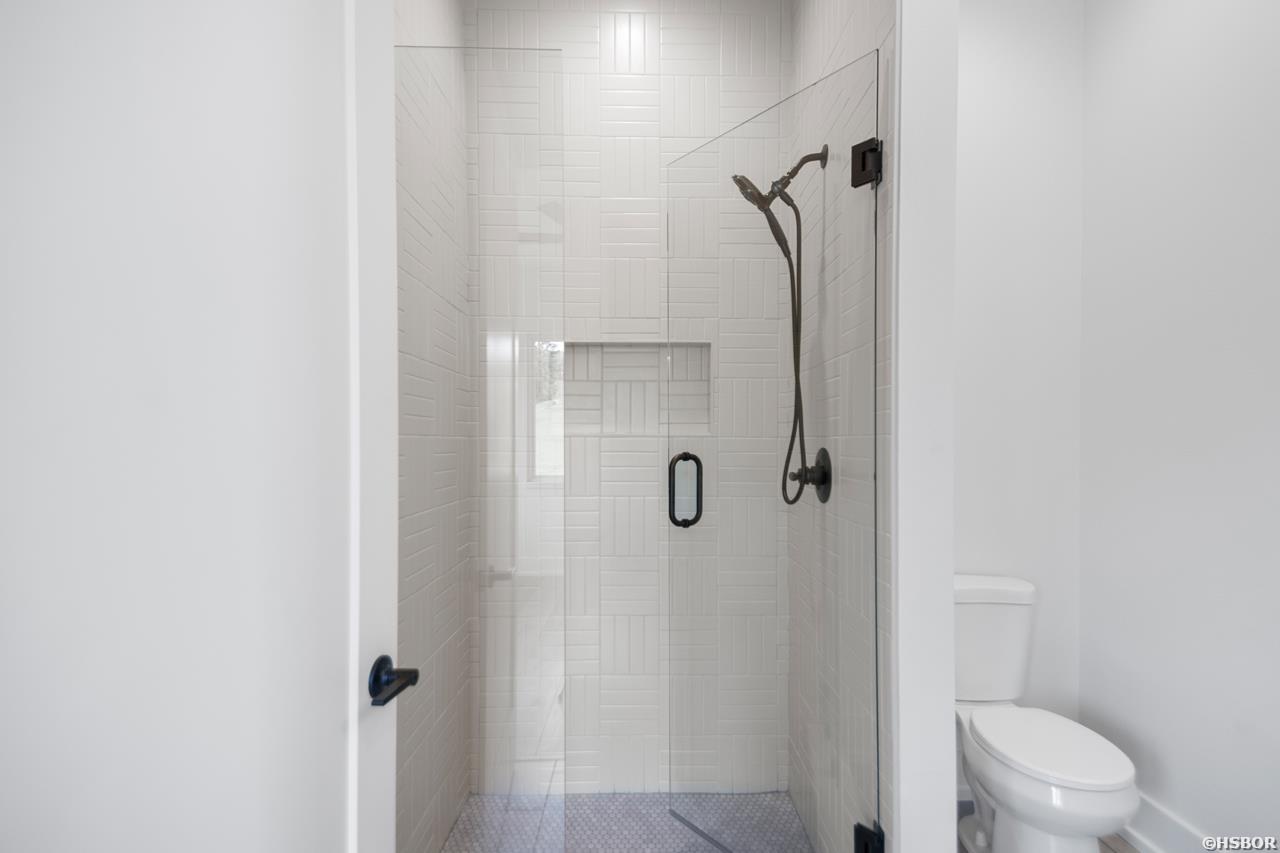 250 Post Point Property Photo 17