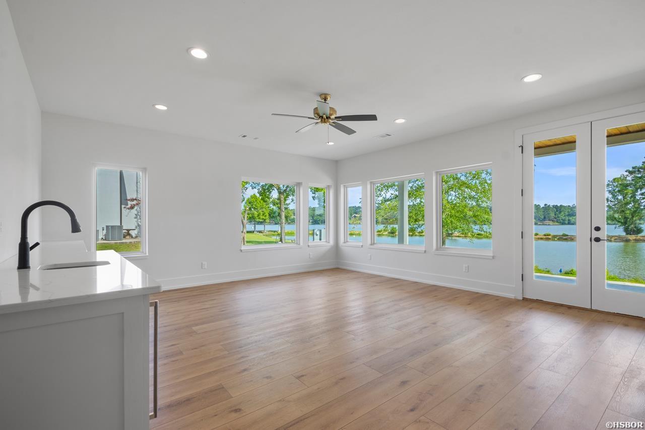 250 Post Point Property Photo 38