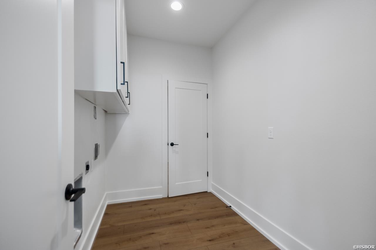 250 Post Point Property Photo 41