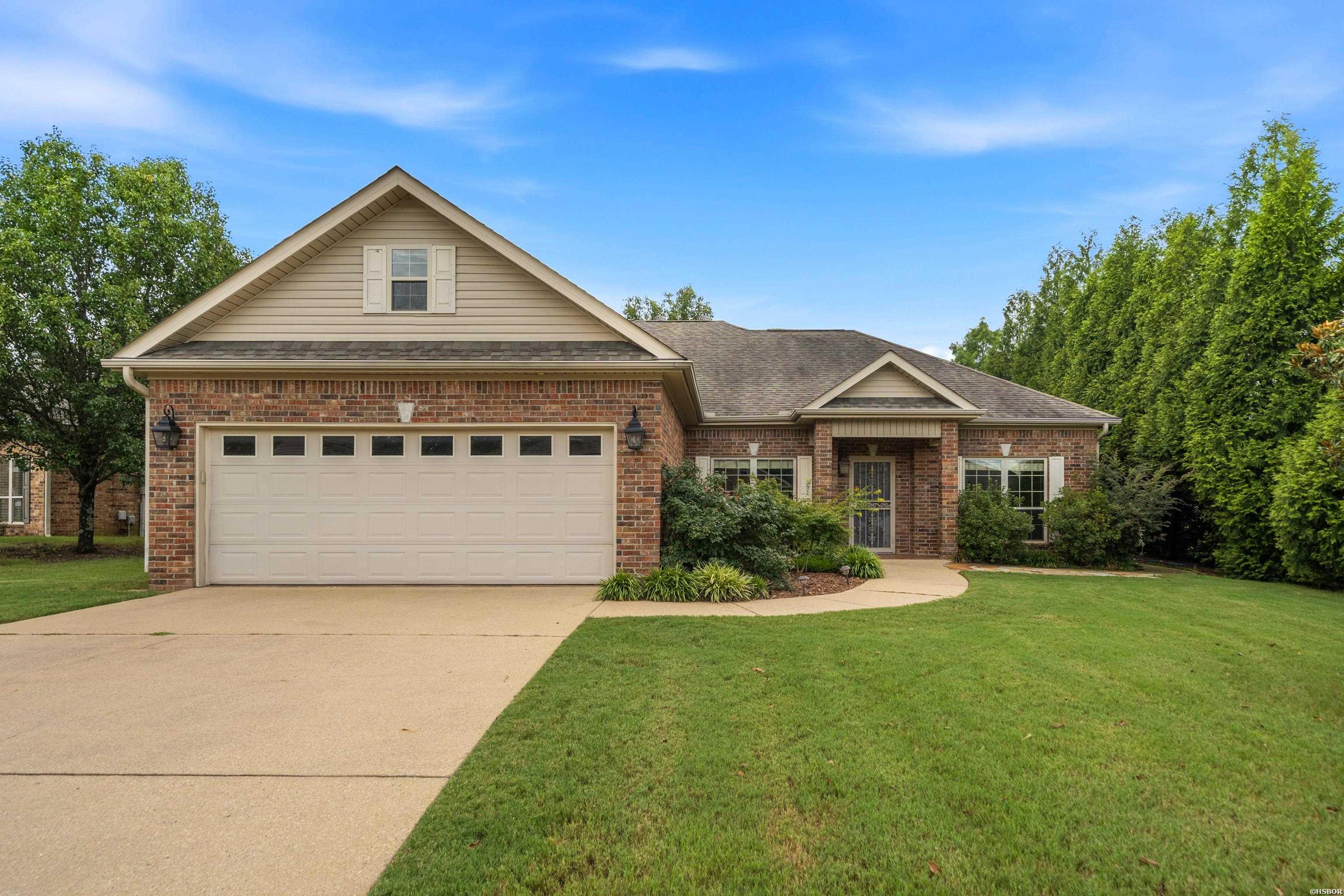 403 WILLOWBEND Circle Property Photo 1