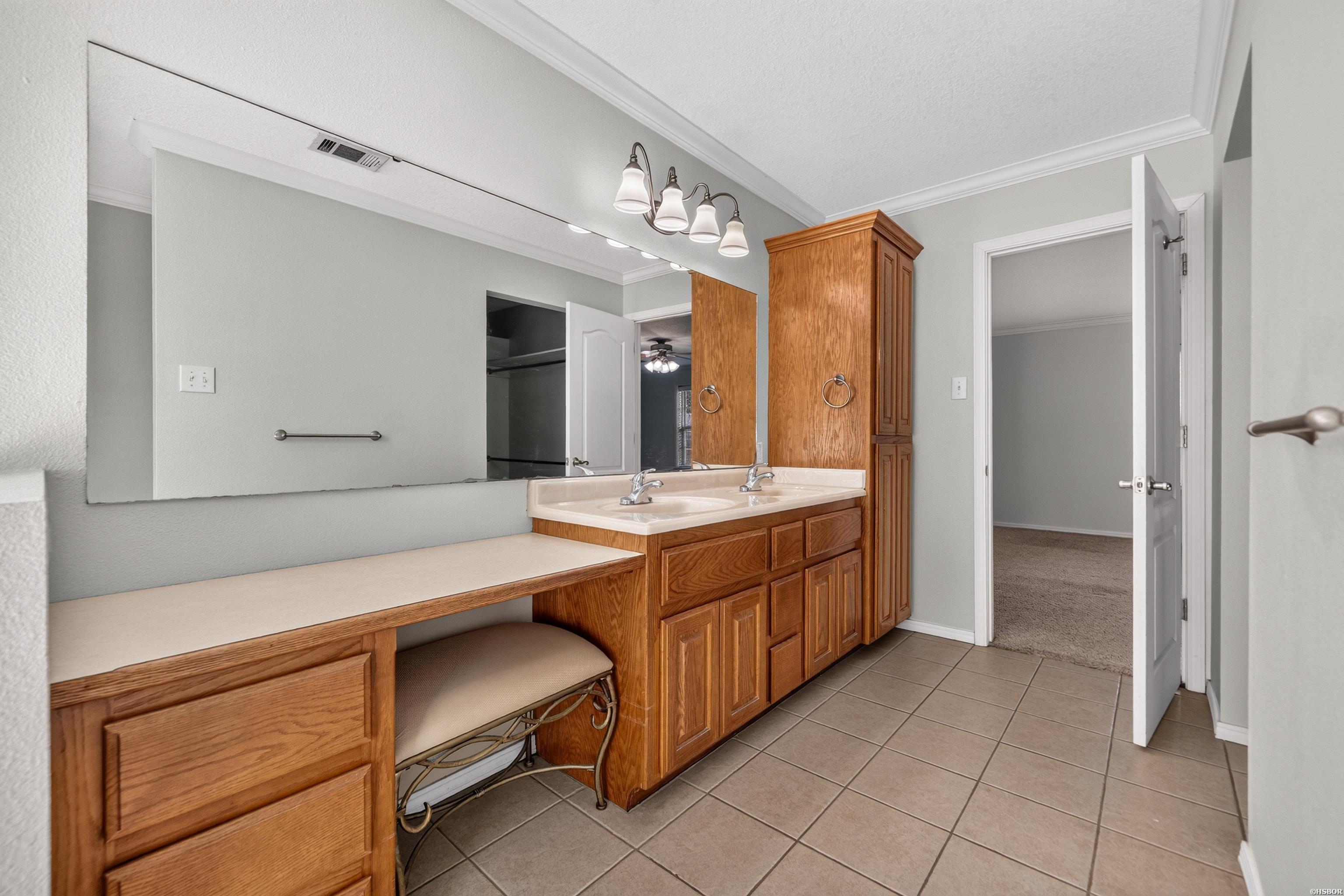 105 Wolfridge Court Property Photo 16