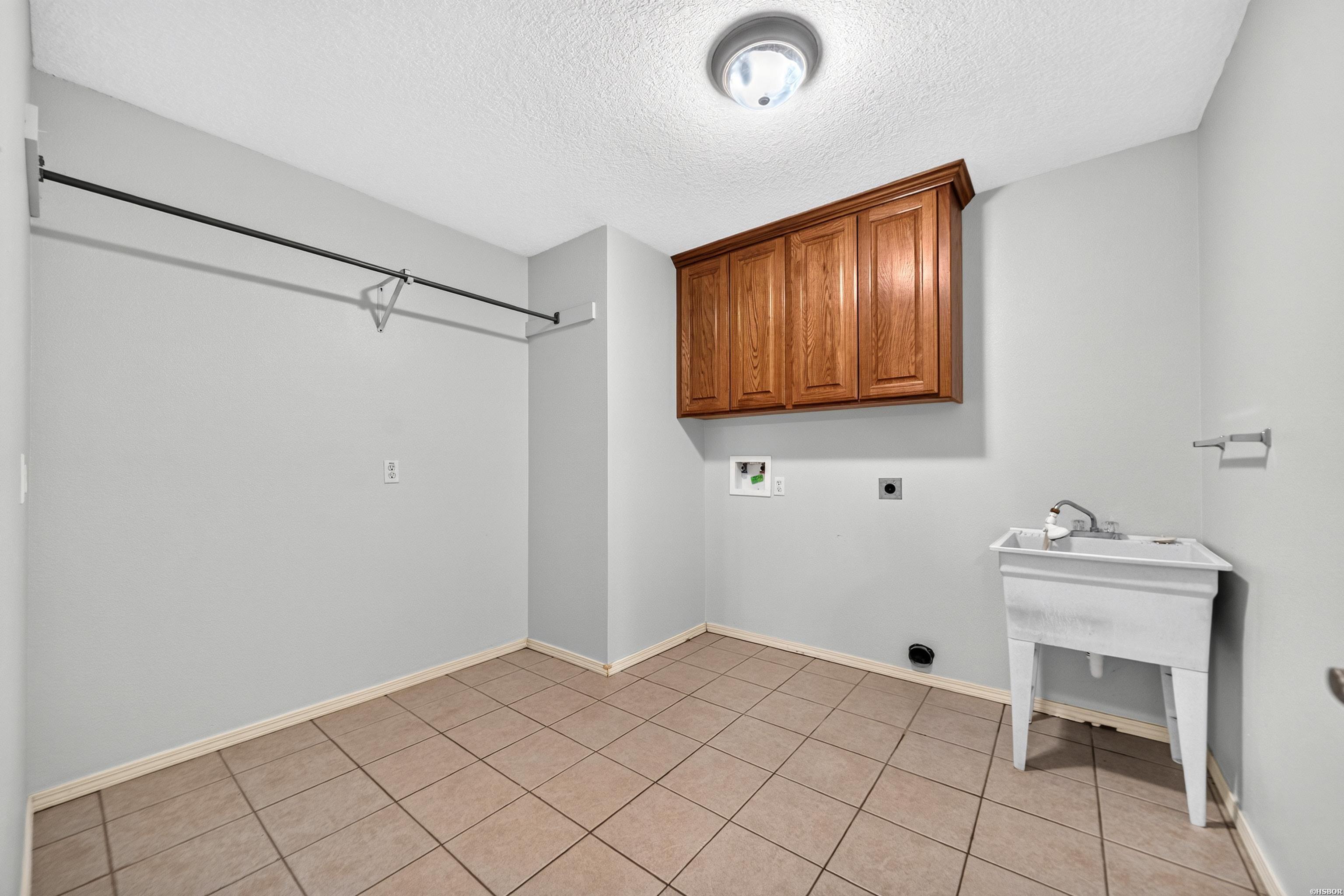 105 Wolfridge Court Property Photo 23