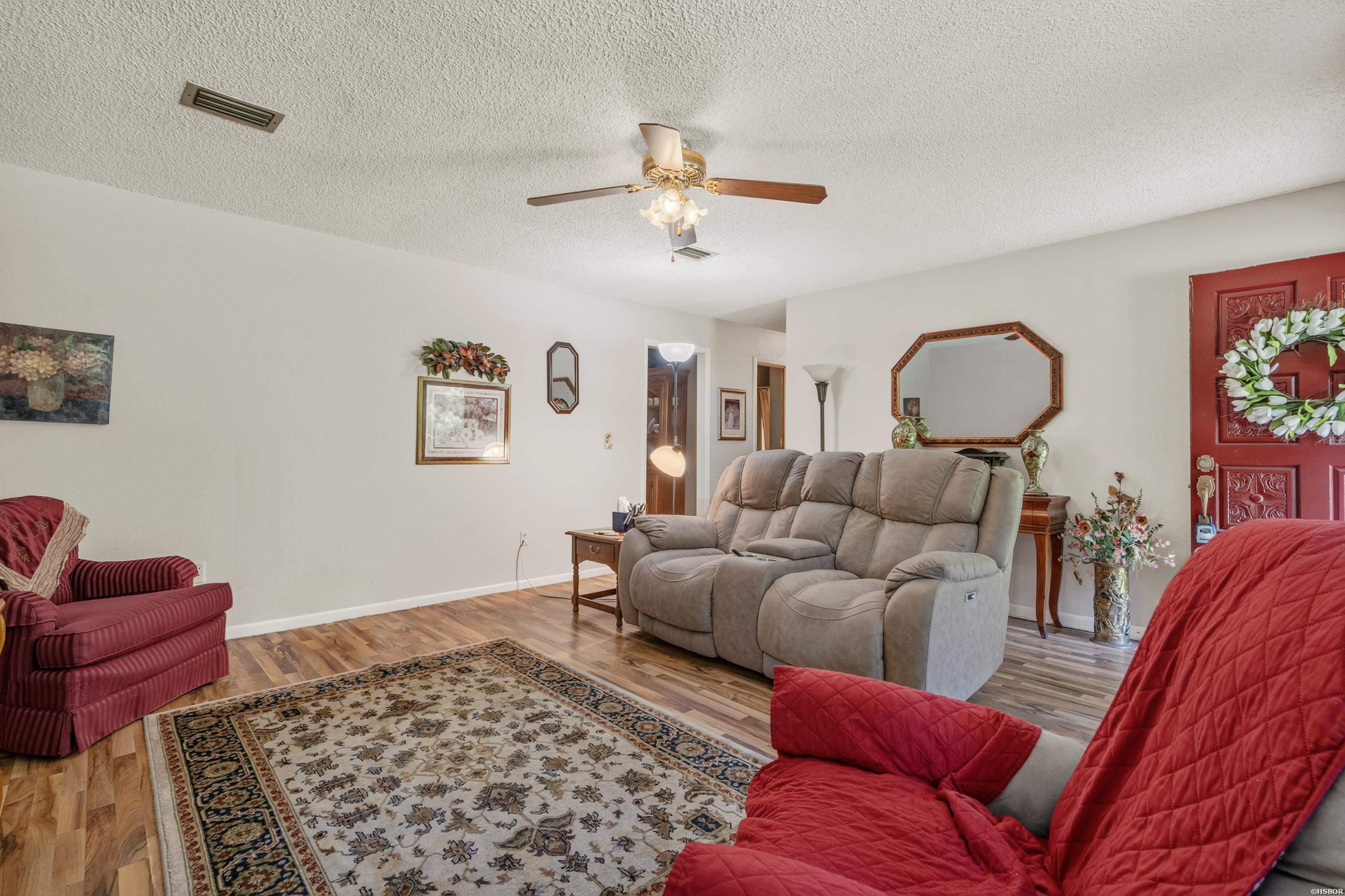 323 Apollo Street Property Photo 4