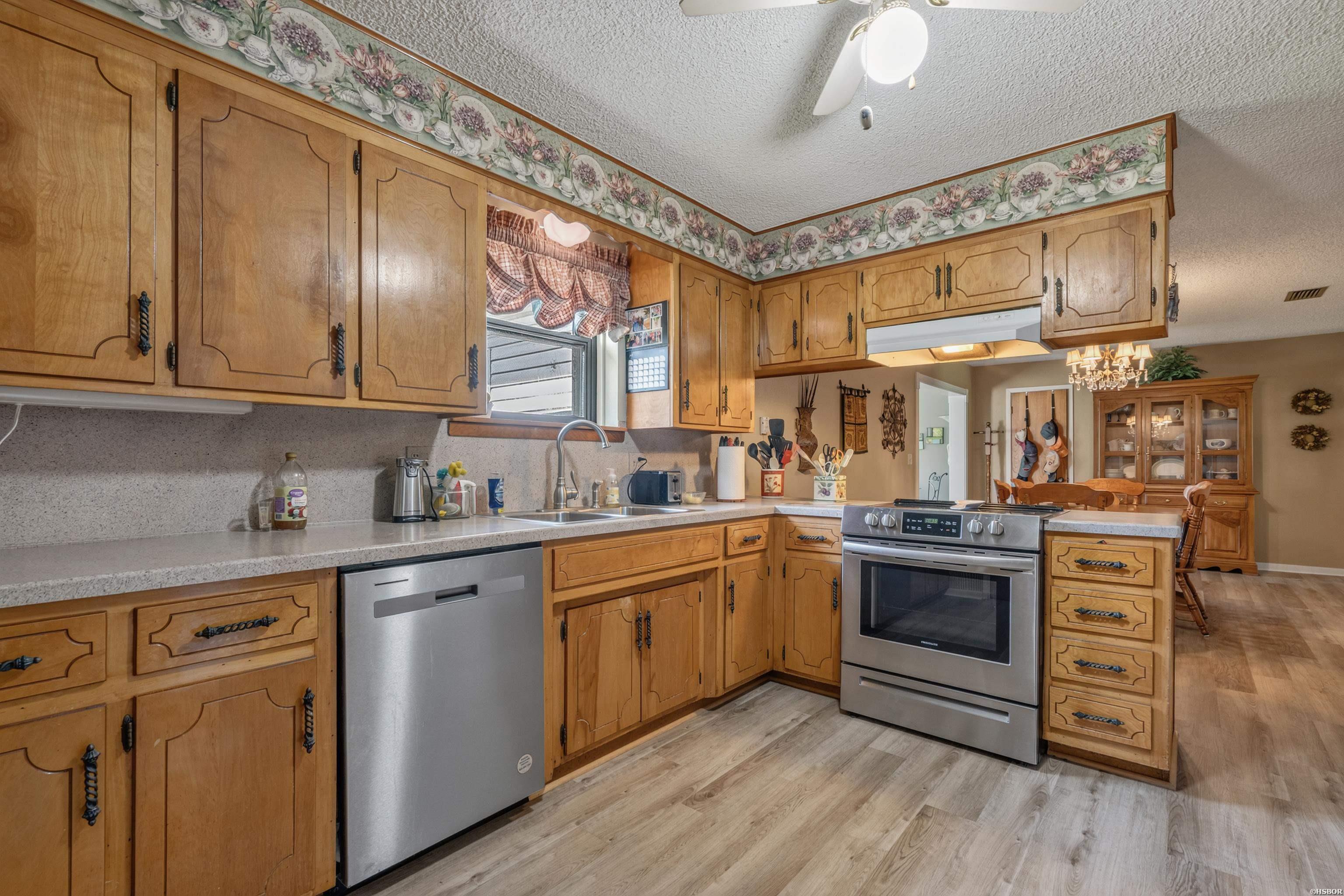 323 Apollo Street Property Photo 15
