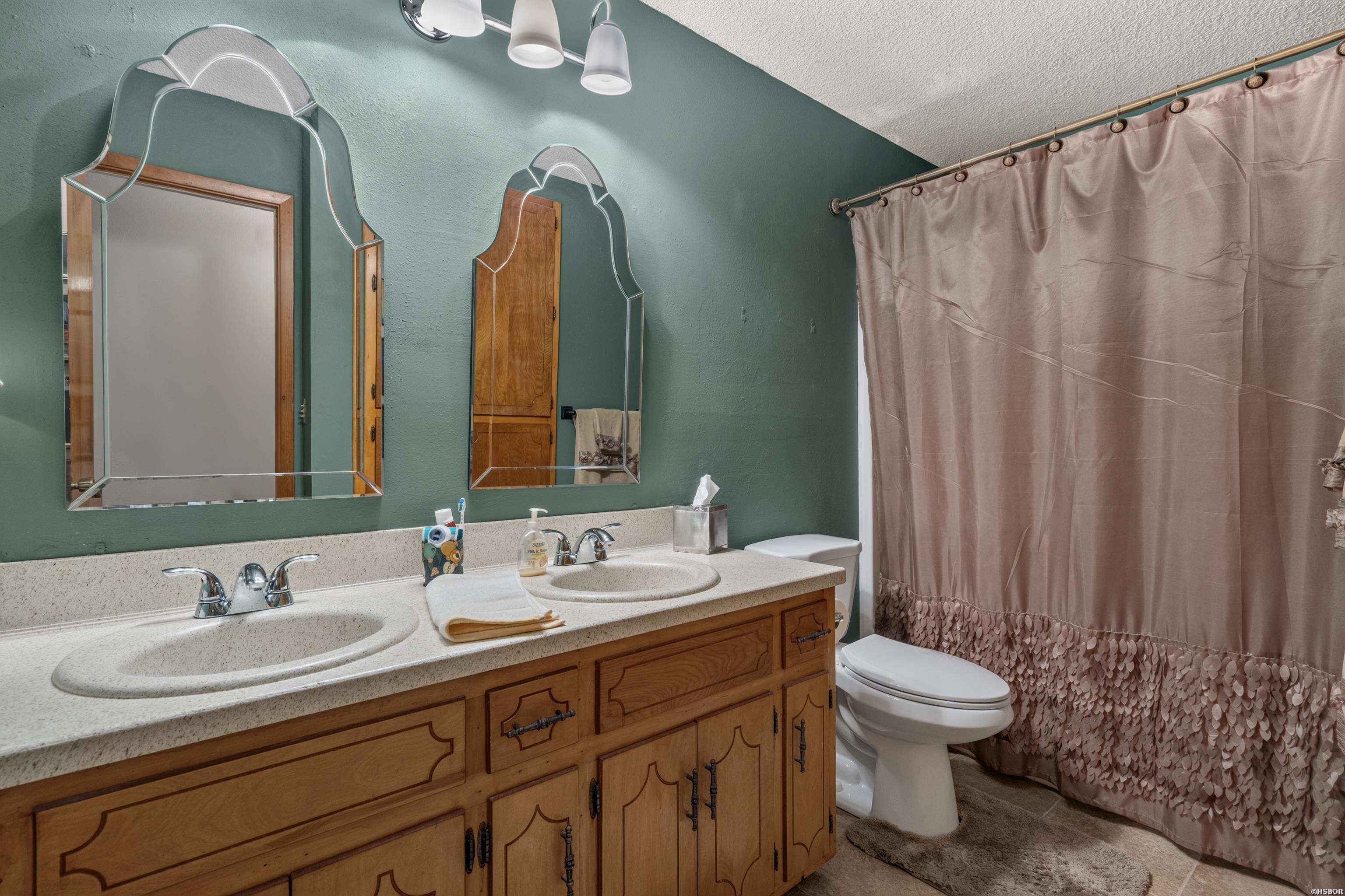 323 Apollo Street Property Photo 16