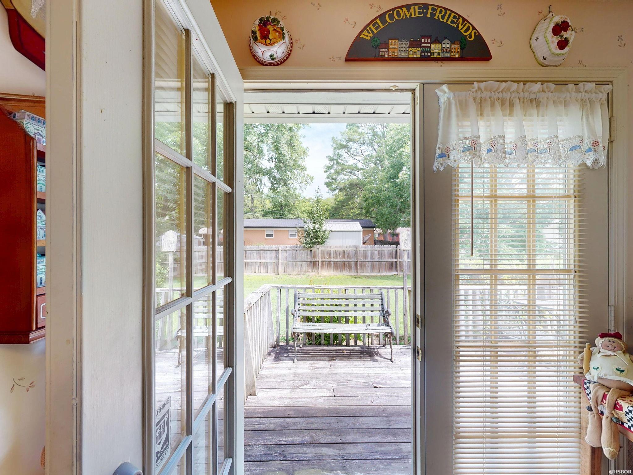 1016 Woodlawn Property Photo 3