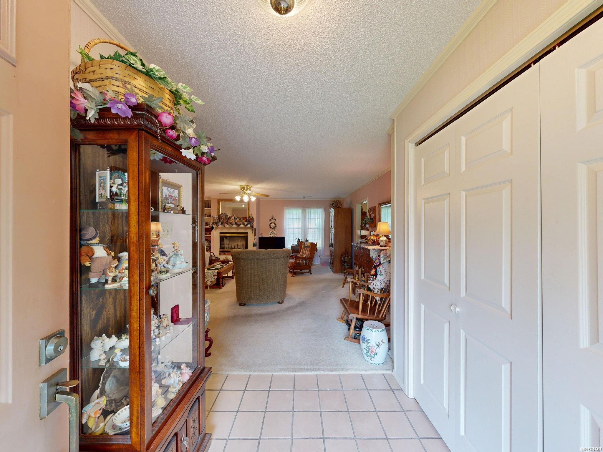 1016 Woodlawn Property Photo 7