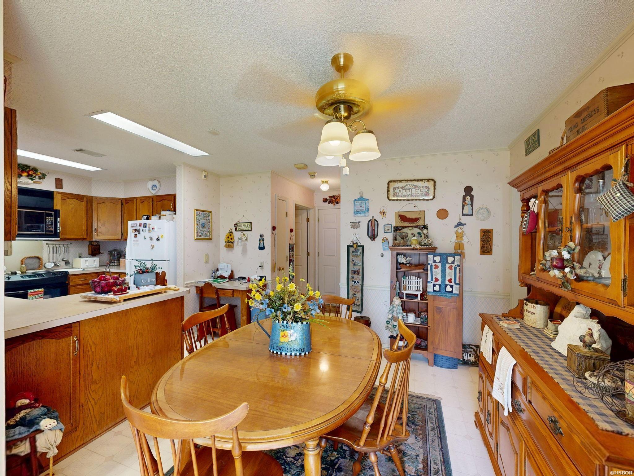 1016 Woodlawn Property Photo 14