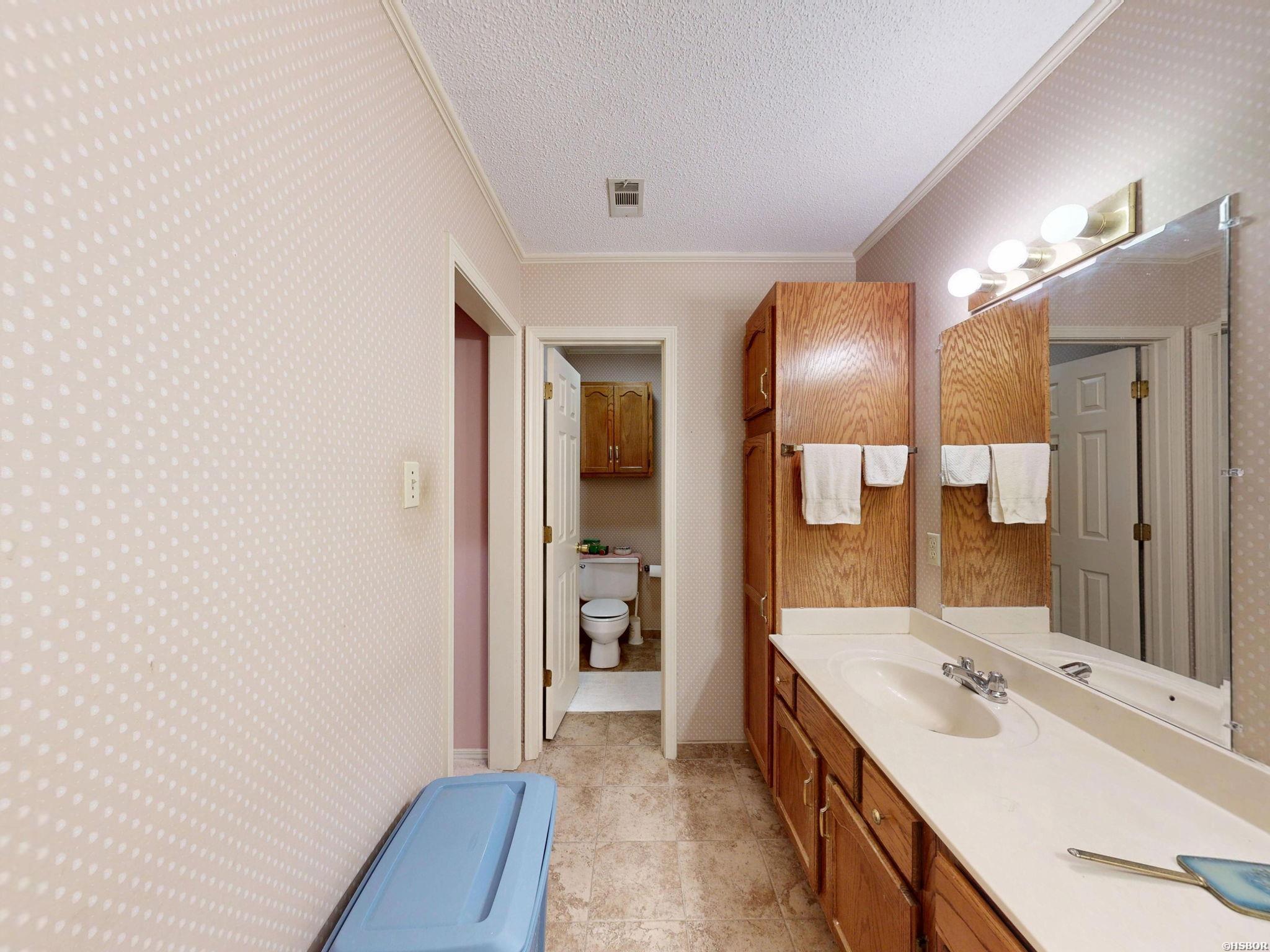1016 Woodlawn Property Photo 26