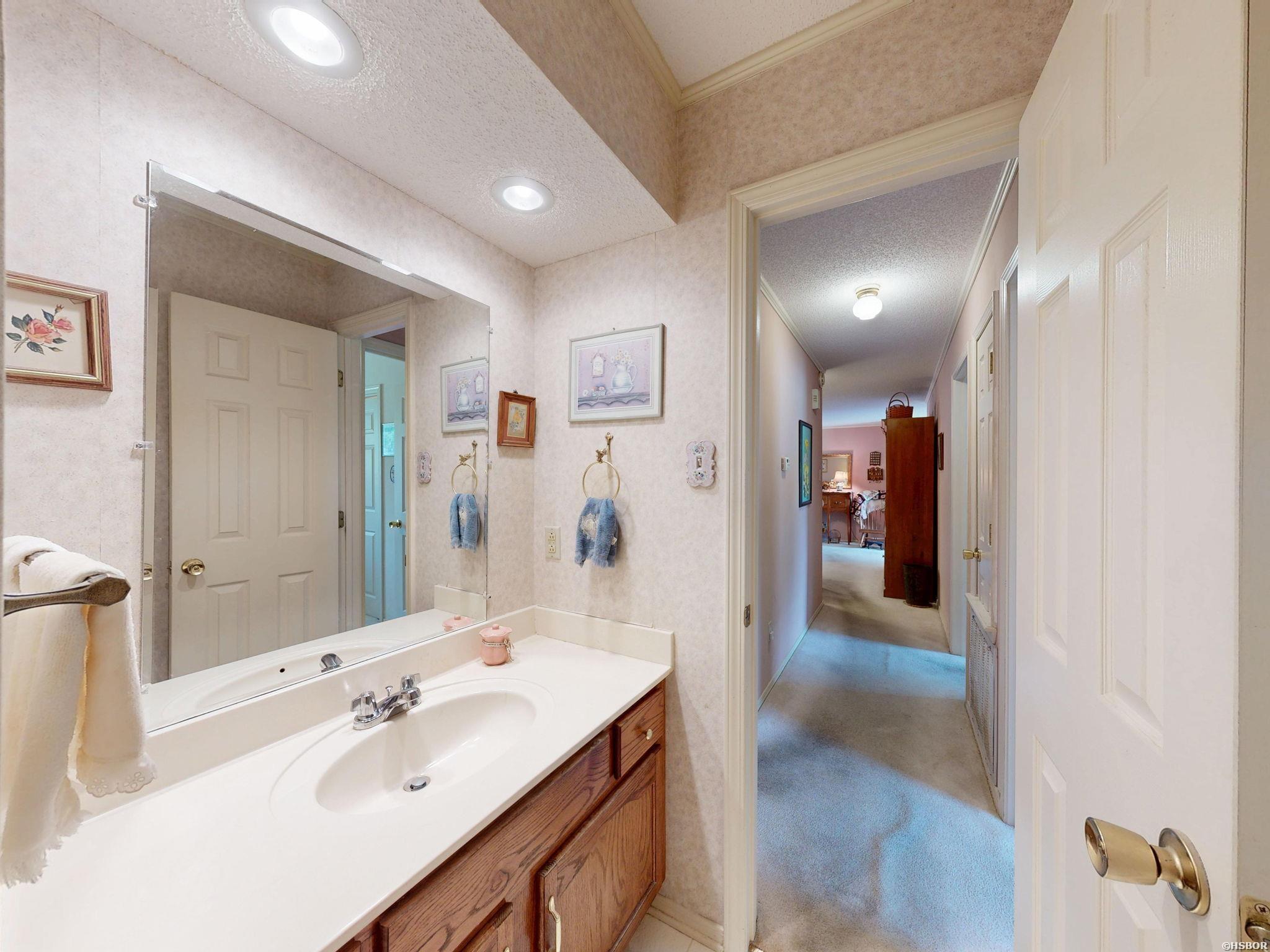 1016 Woodlawn Property Photo 33