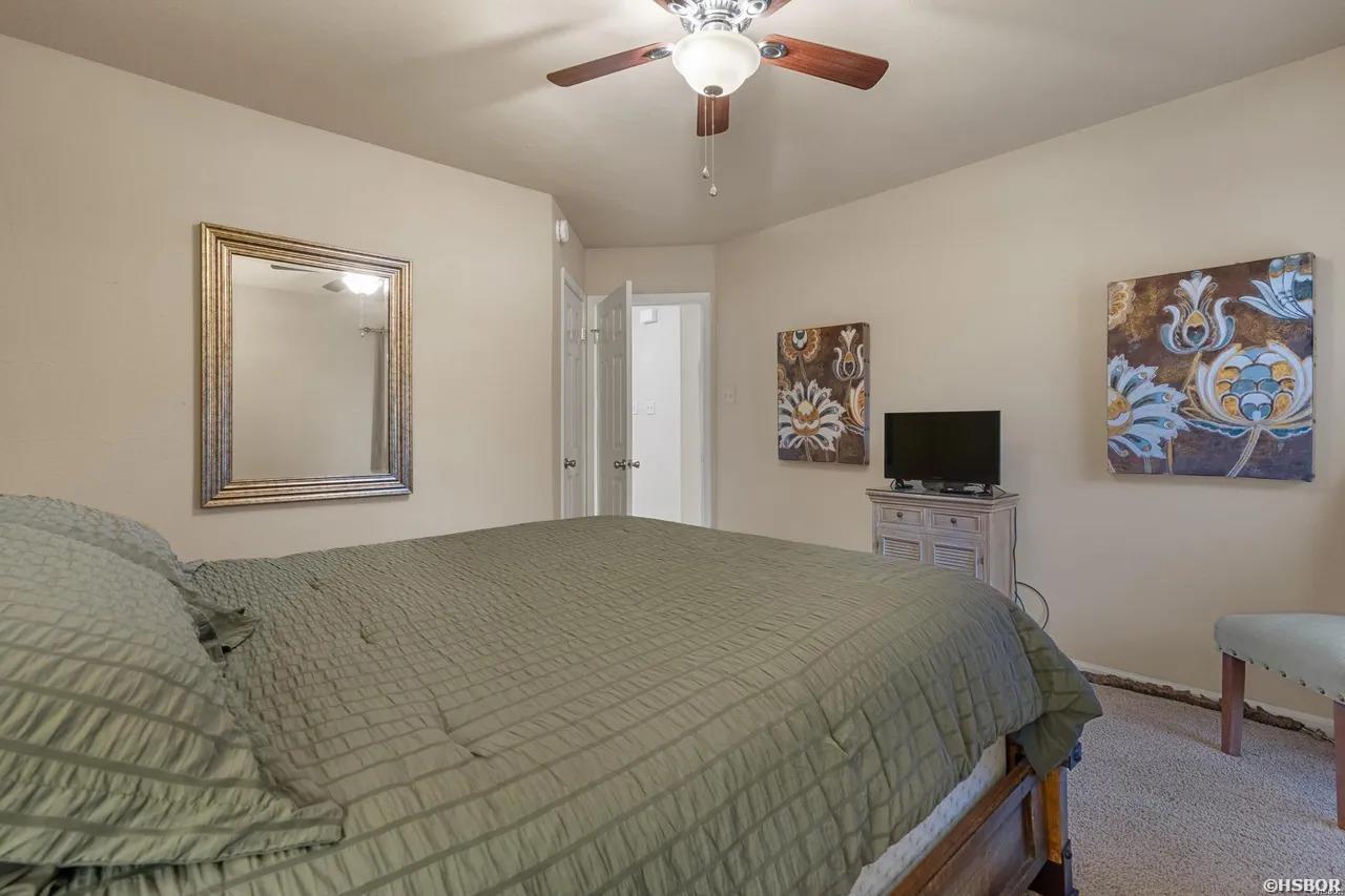 203 Stearns Point Property Photo 6