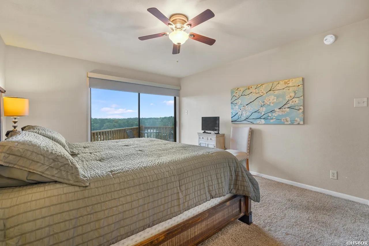 203 Stearns Point Property Photo 8