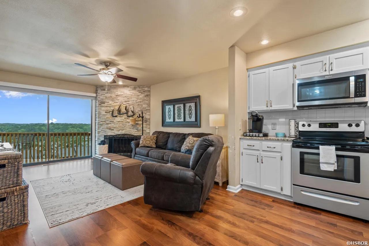 203 Stearns Point Property Photo 10