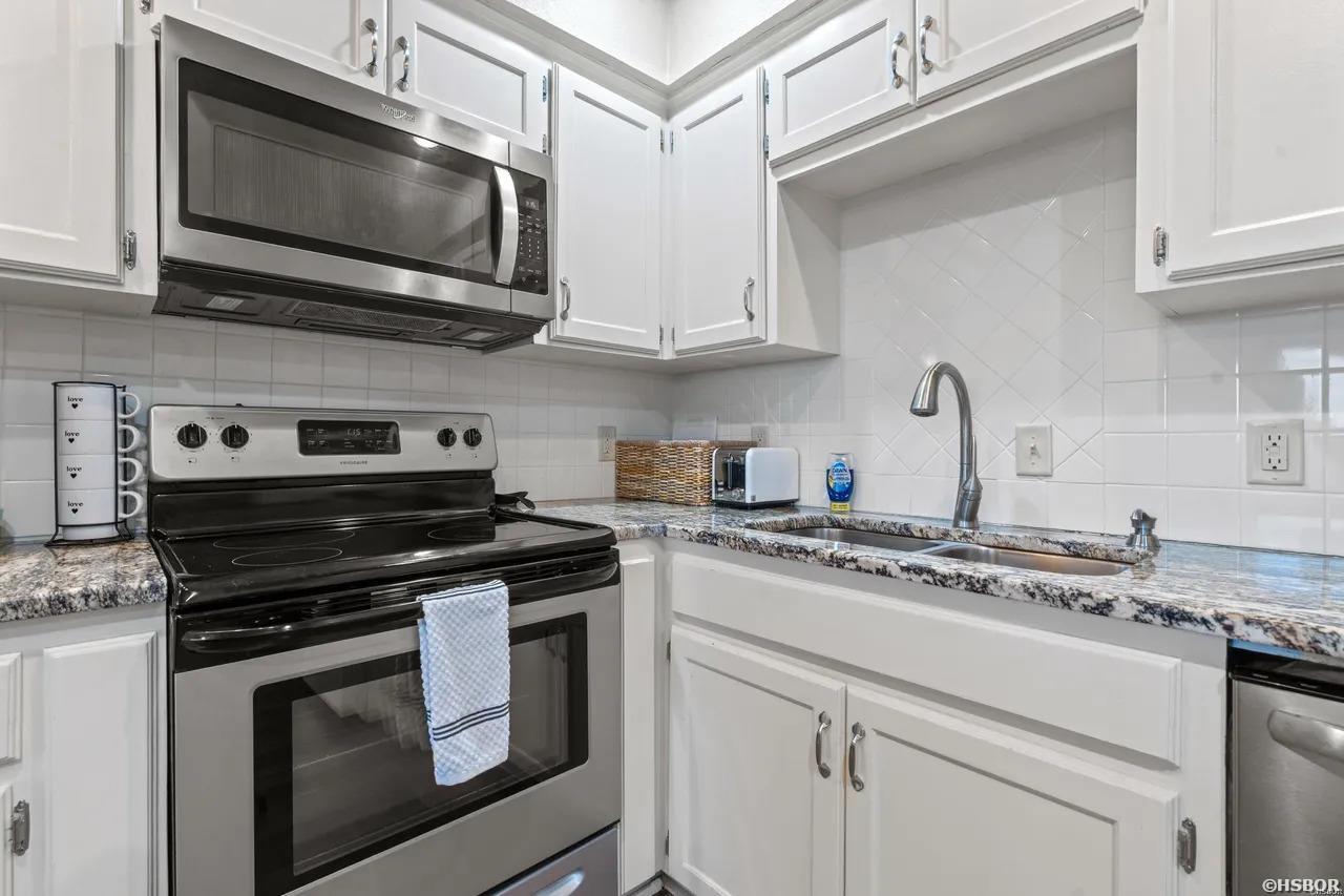 203 Stearns Point Property Photo 13
