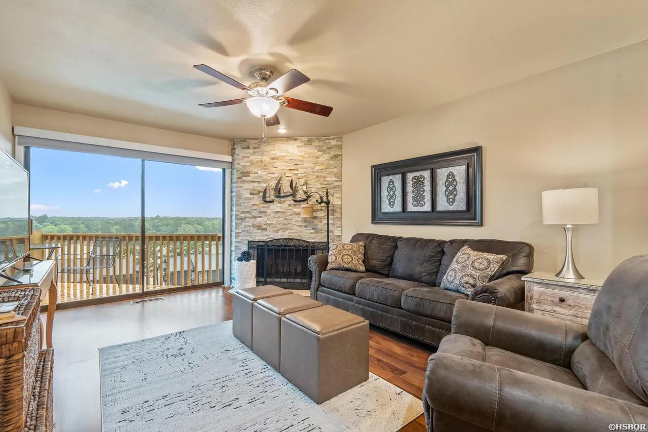 203 Stearns Point Property Photo 15