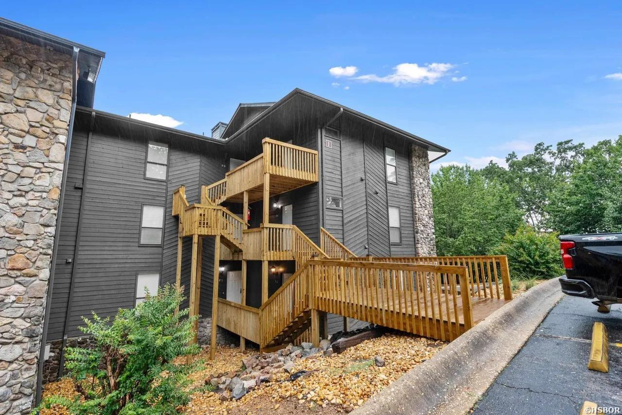 203 Stearns Point Property Photo 26
