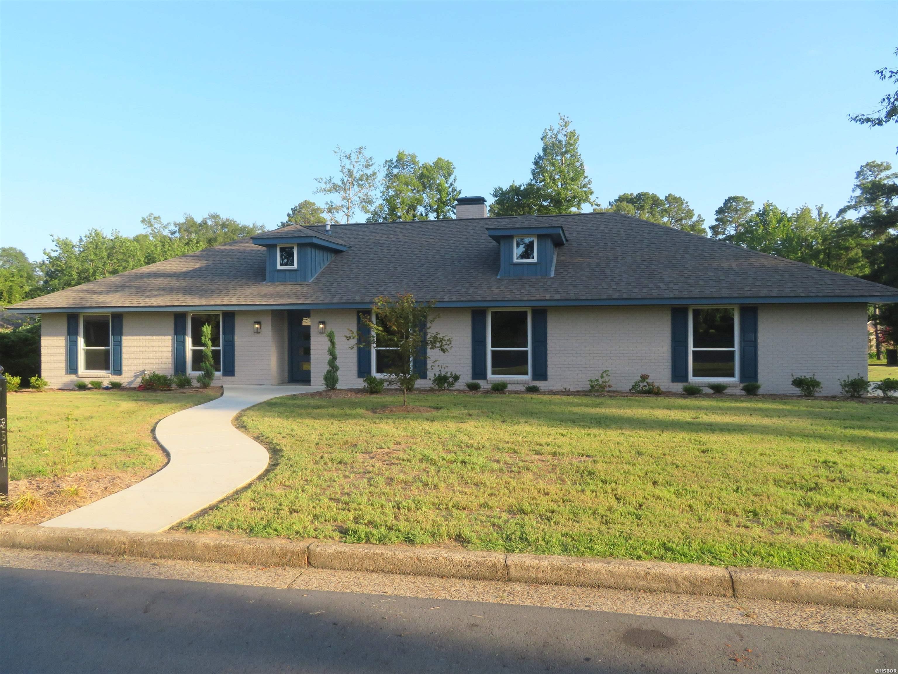 2507 YORKSHIRE Drive Property Photo 1