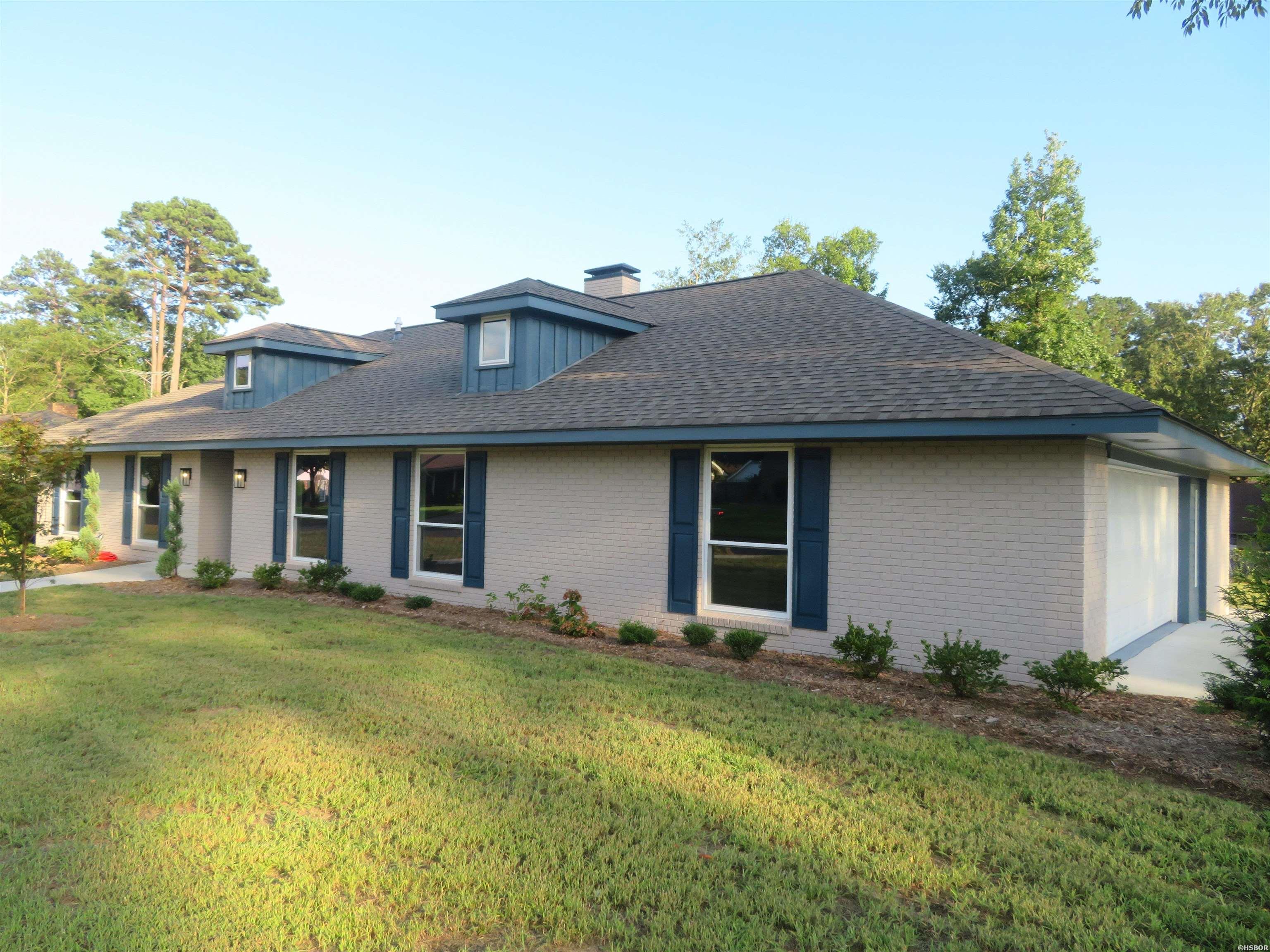 2507 Yorkshire Drive Property Photo 3