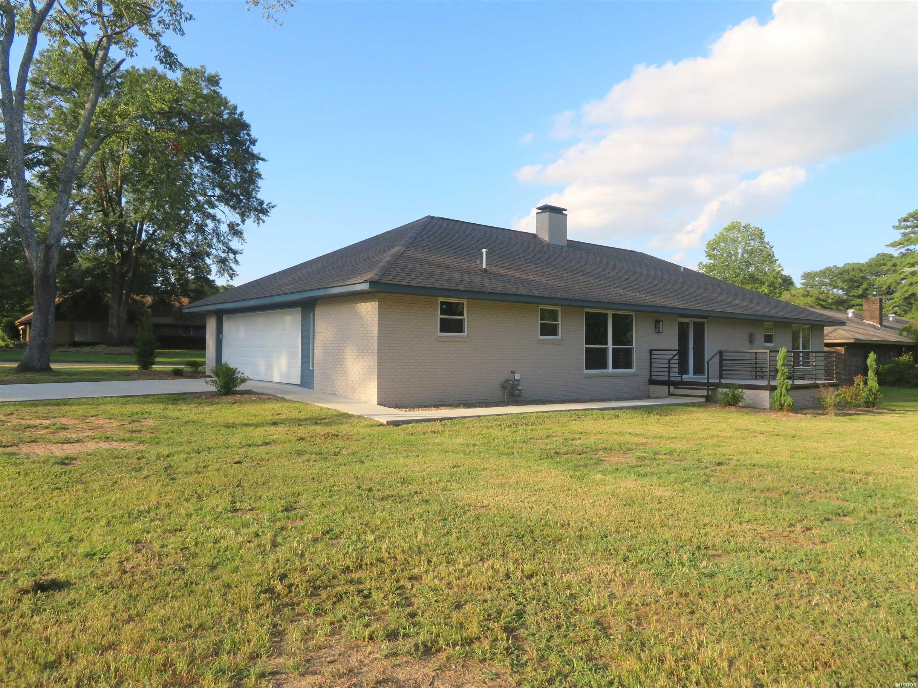 2507 Yorkshire Drive Property Photo 7