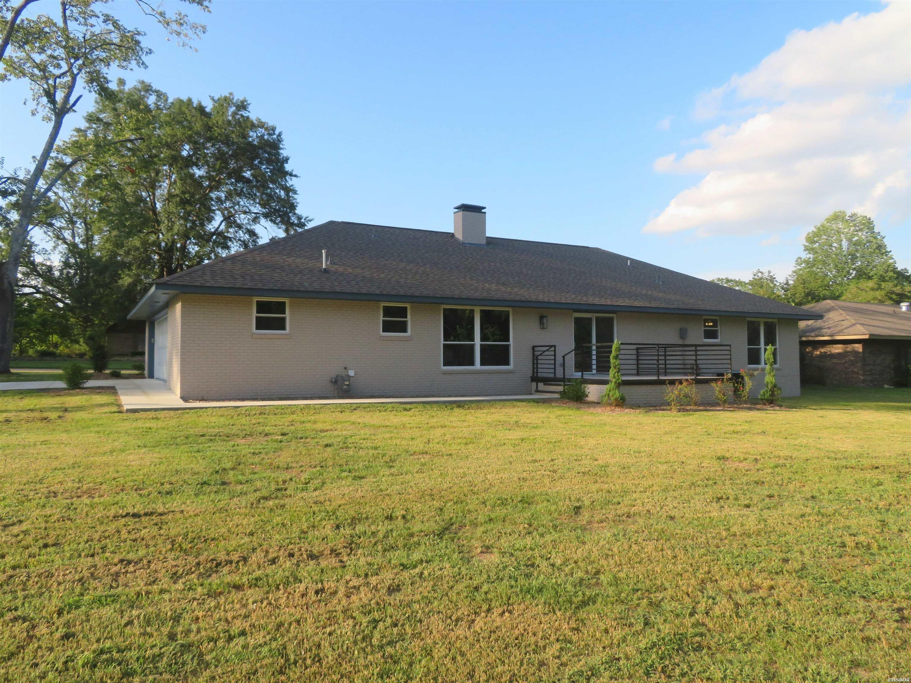 2507 Yorkshire Drive Property Photo 8