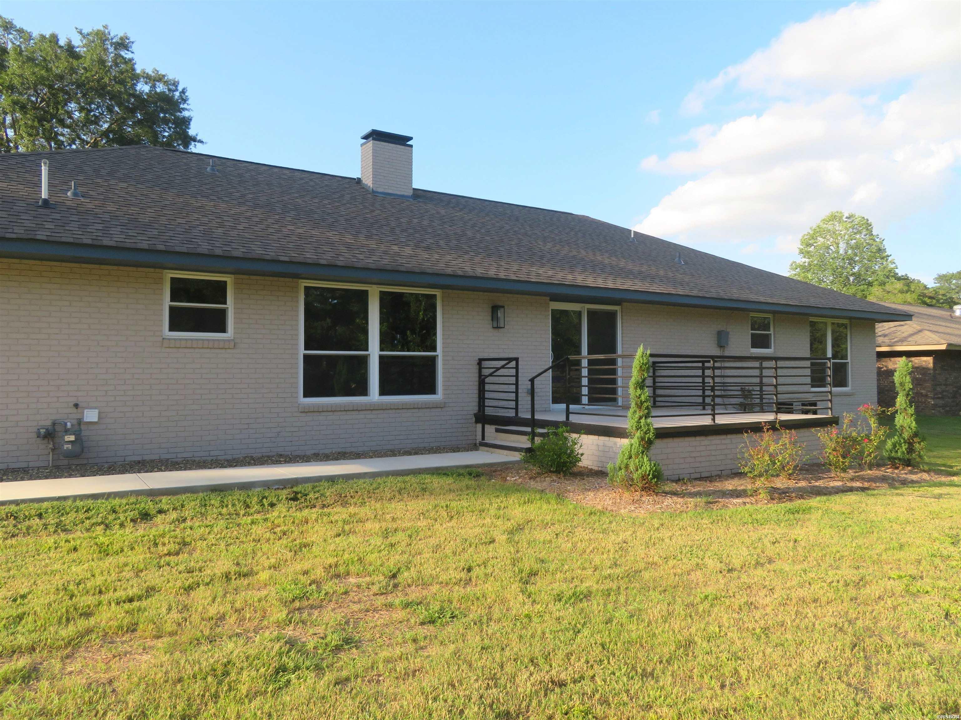 2507 Yorkshire Drive Property Photo 9