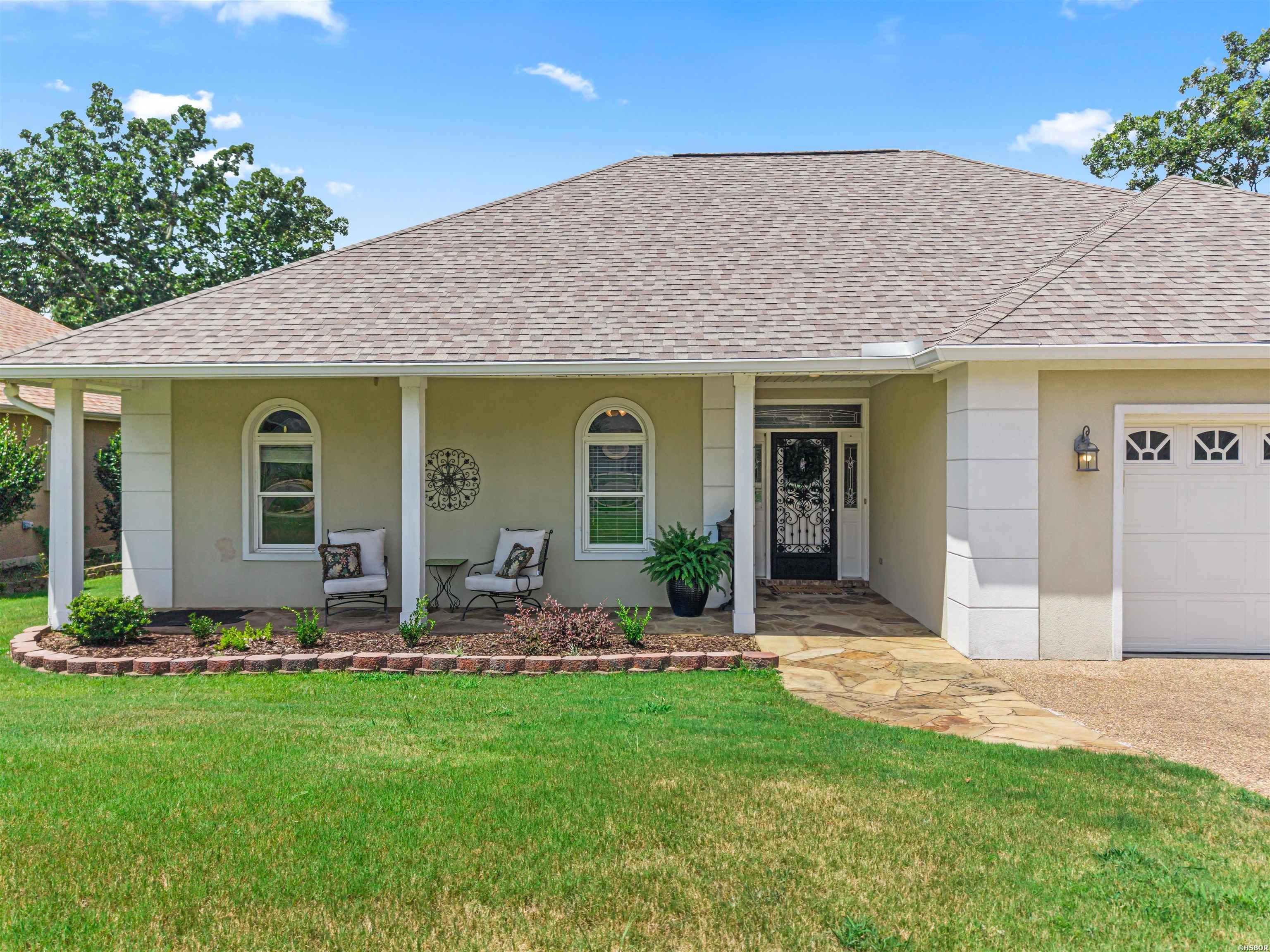 124 Garden View Property Photo 2