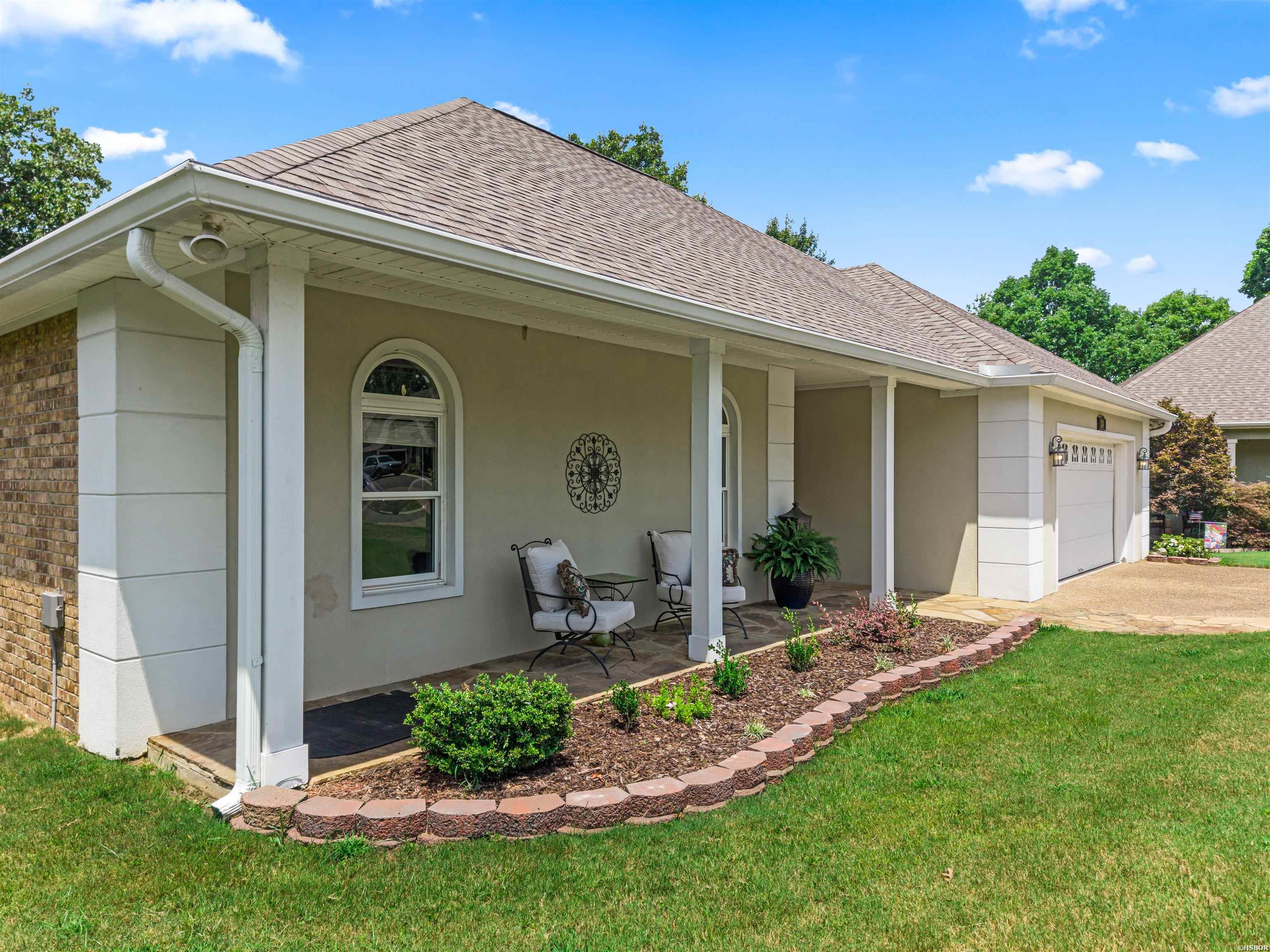 124 Garden View Property Photo 5