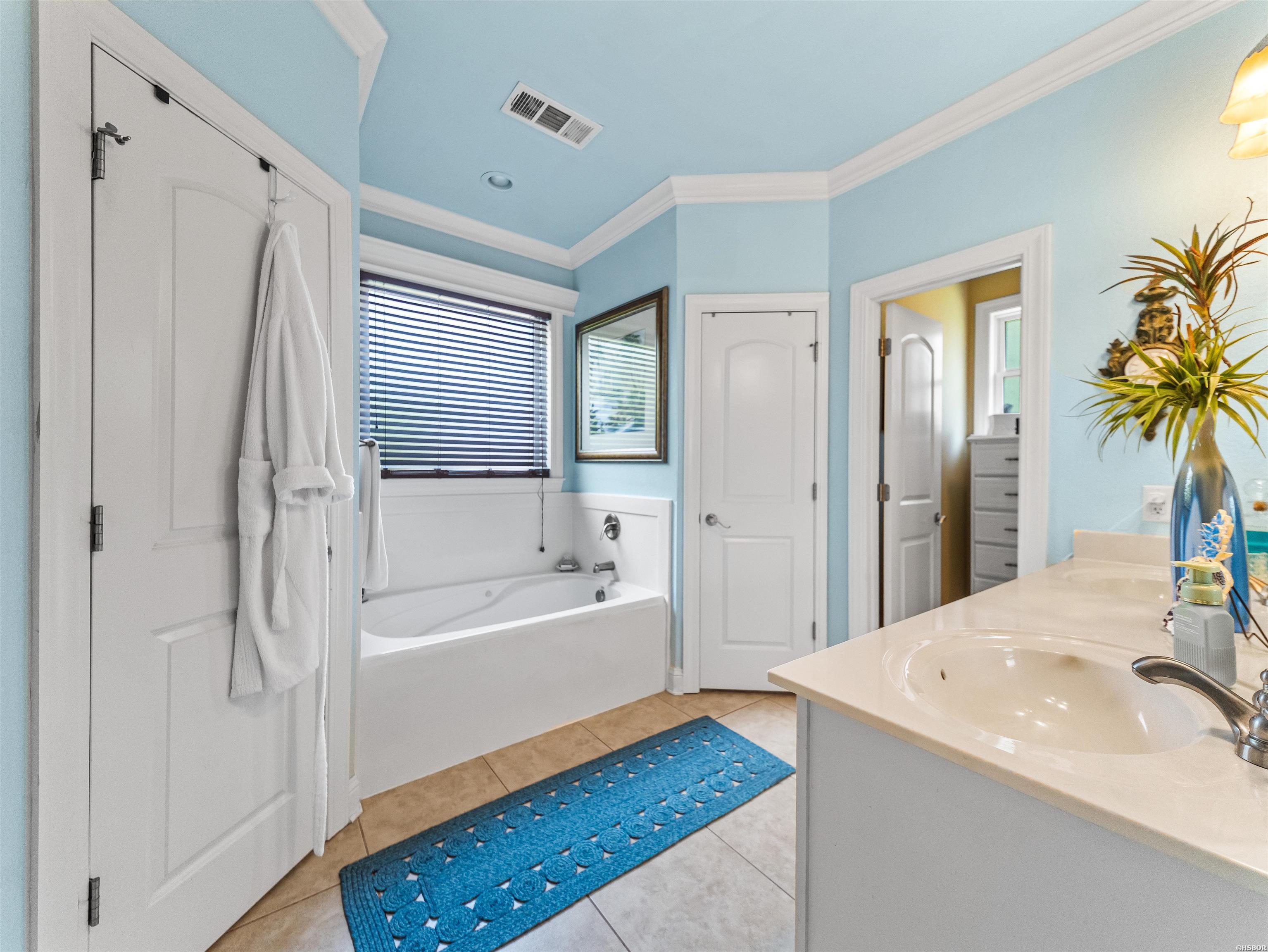 124 Garden View Property Photo 30