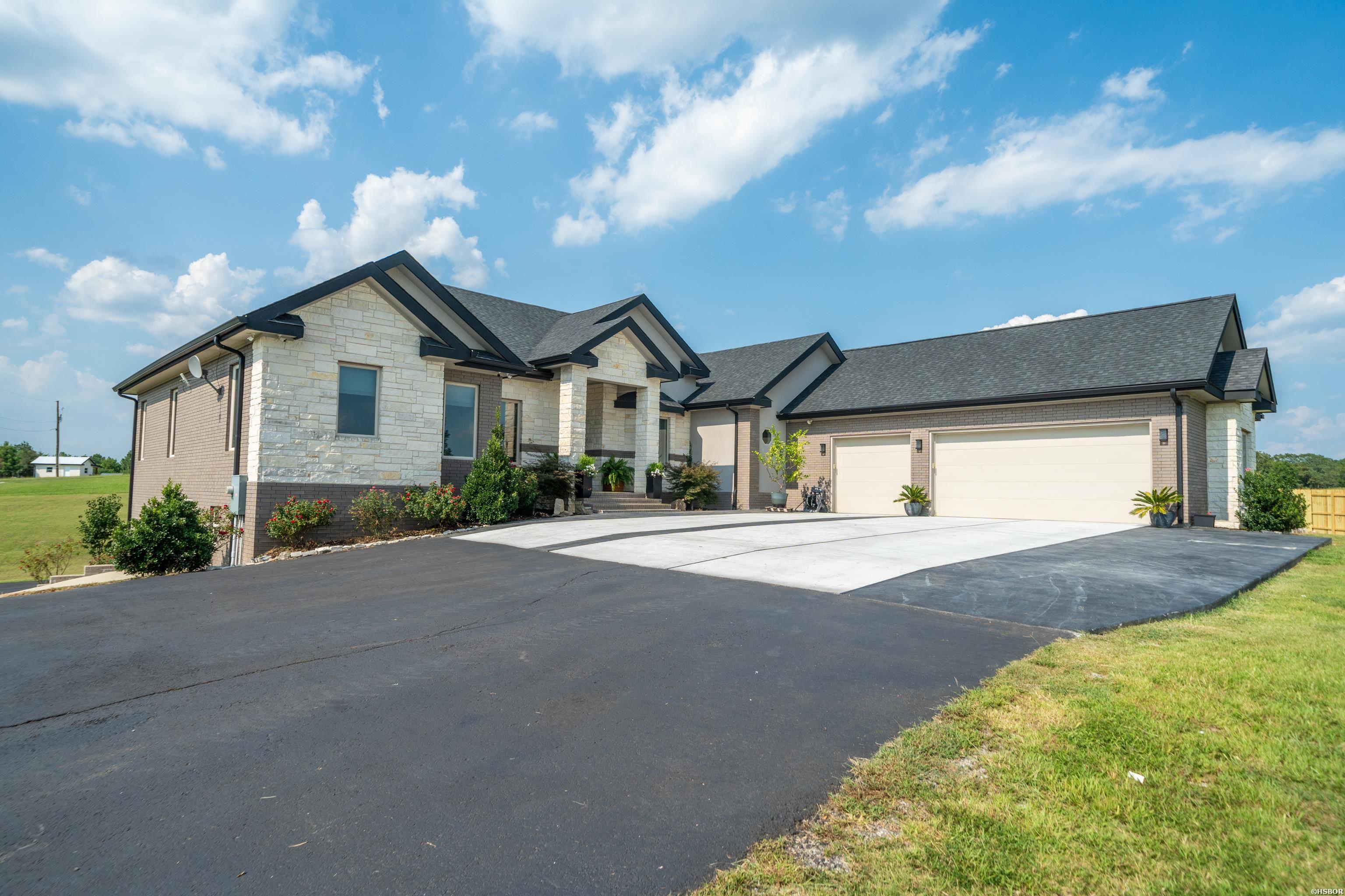4903 Sunshine Road Property Photo 5