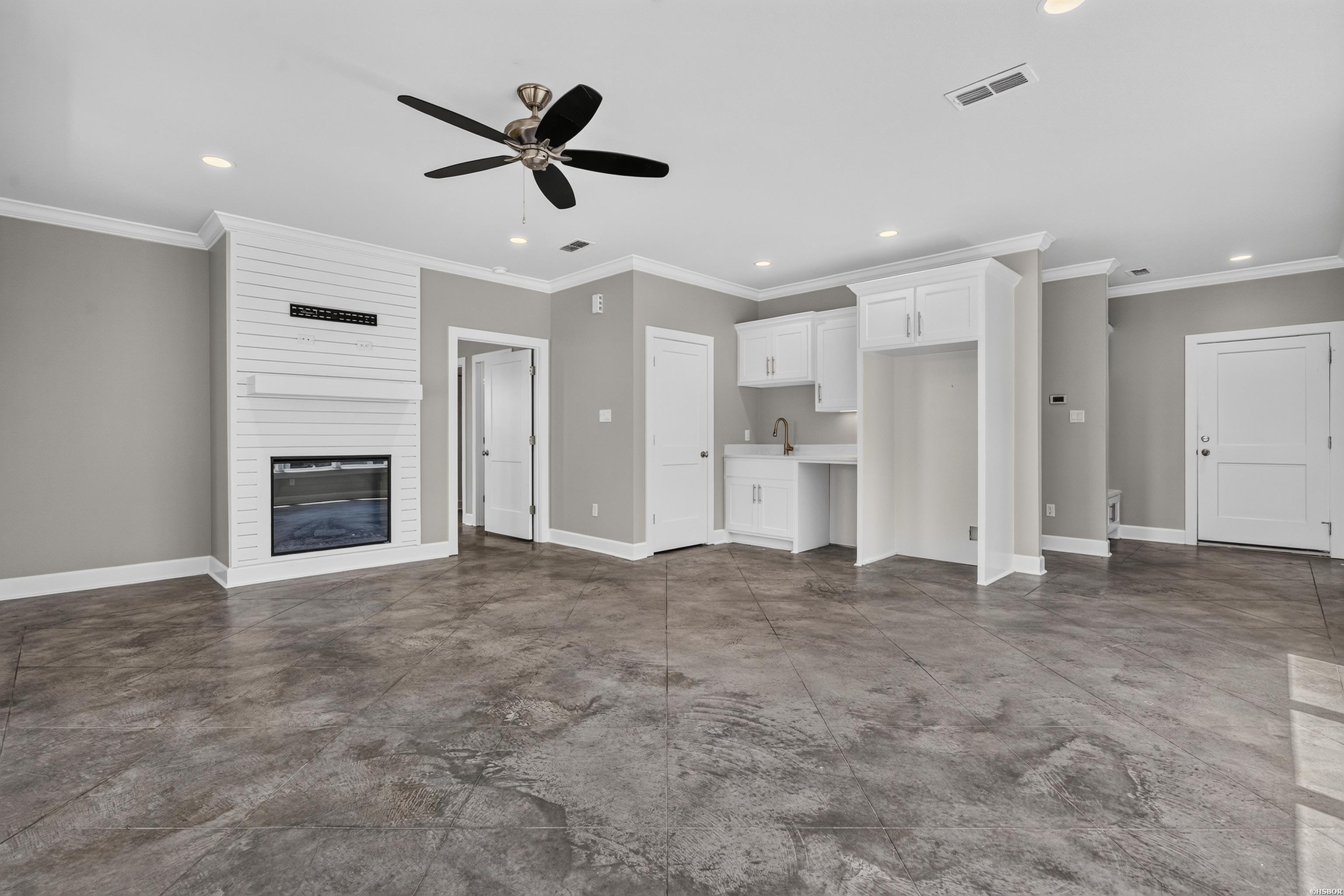 150 Villa Pointe Property Photo 5