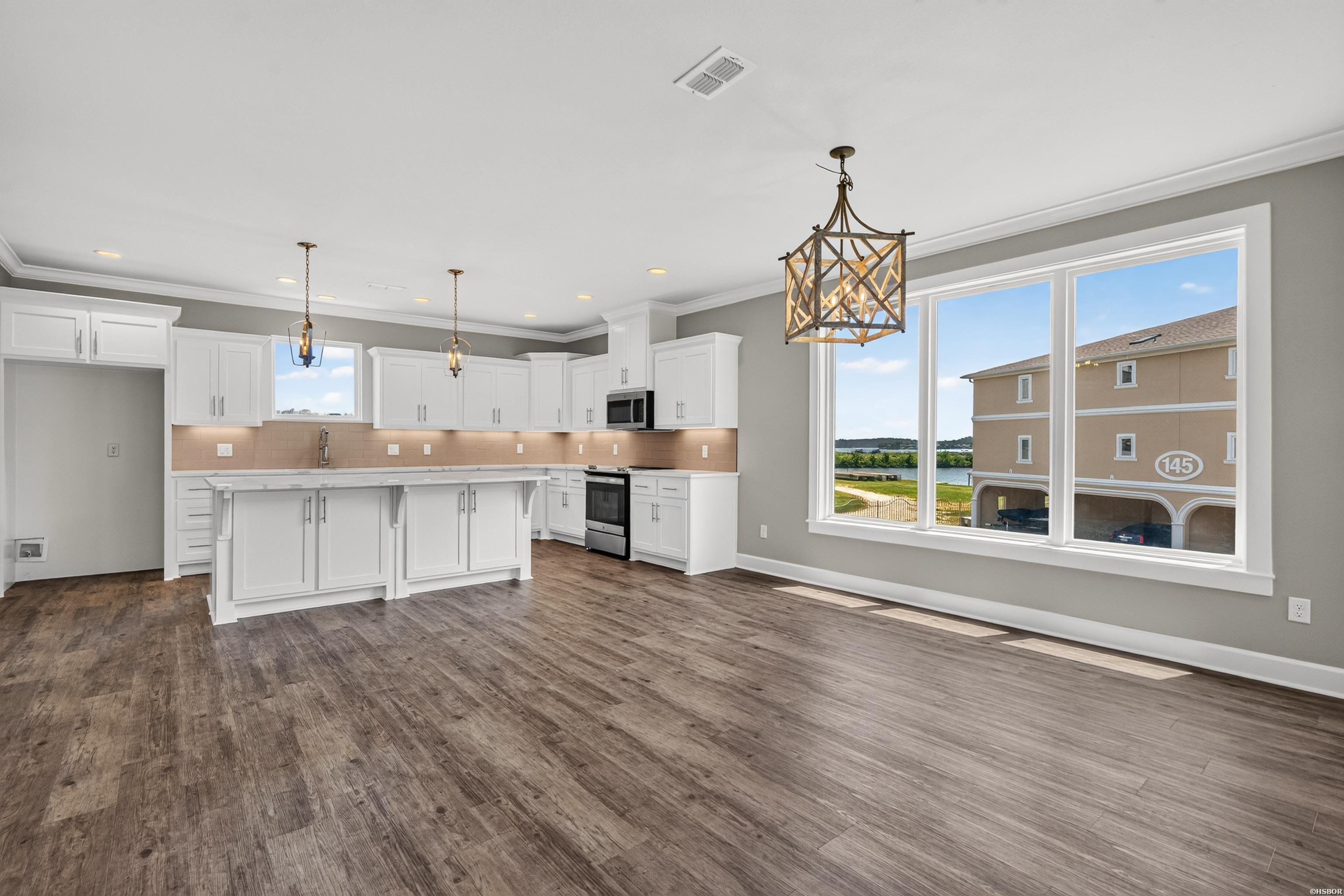 150 Villa Pointe Property Photo 23