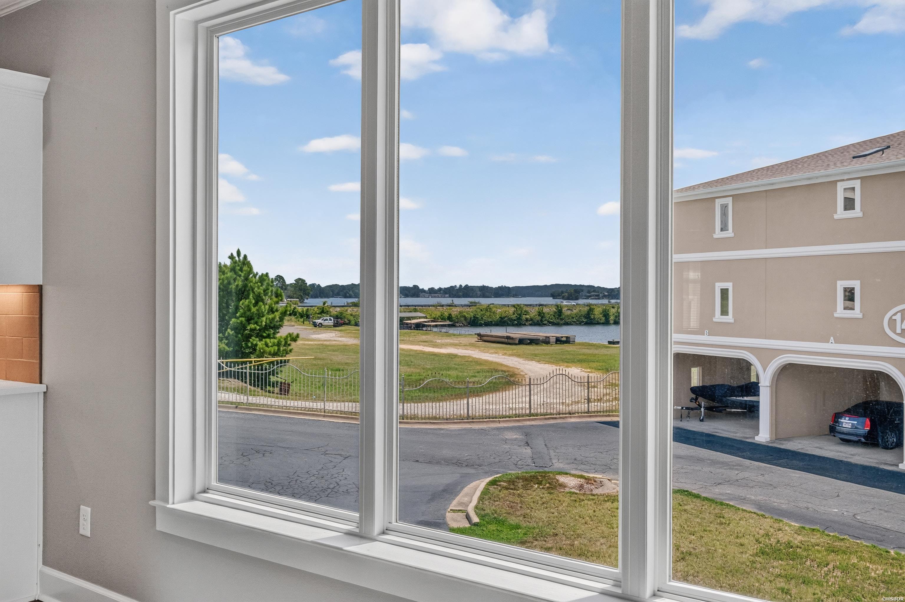 150 Villa Pointe Property Photo 25