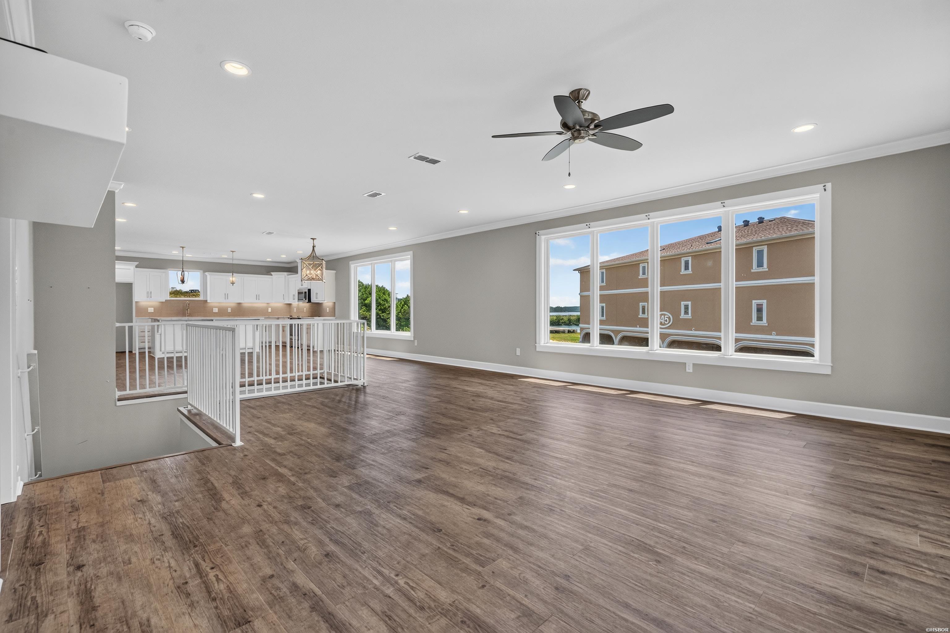 150 Villa Pointe Property Photo 27